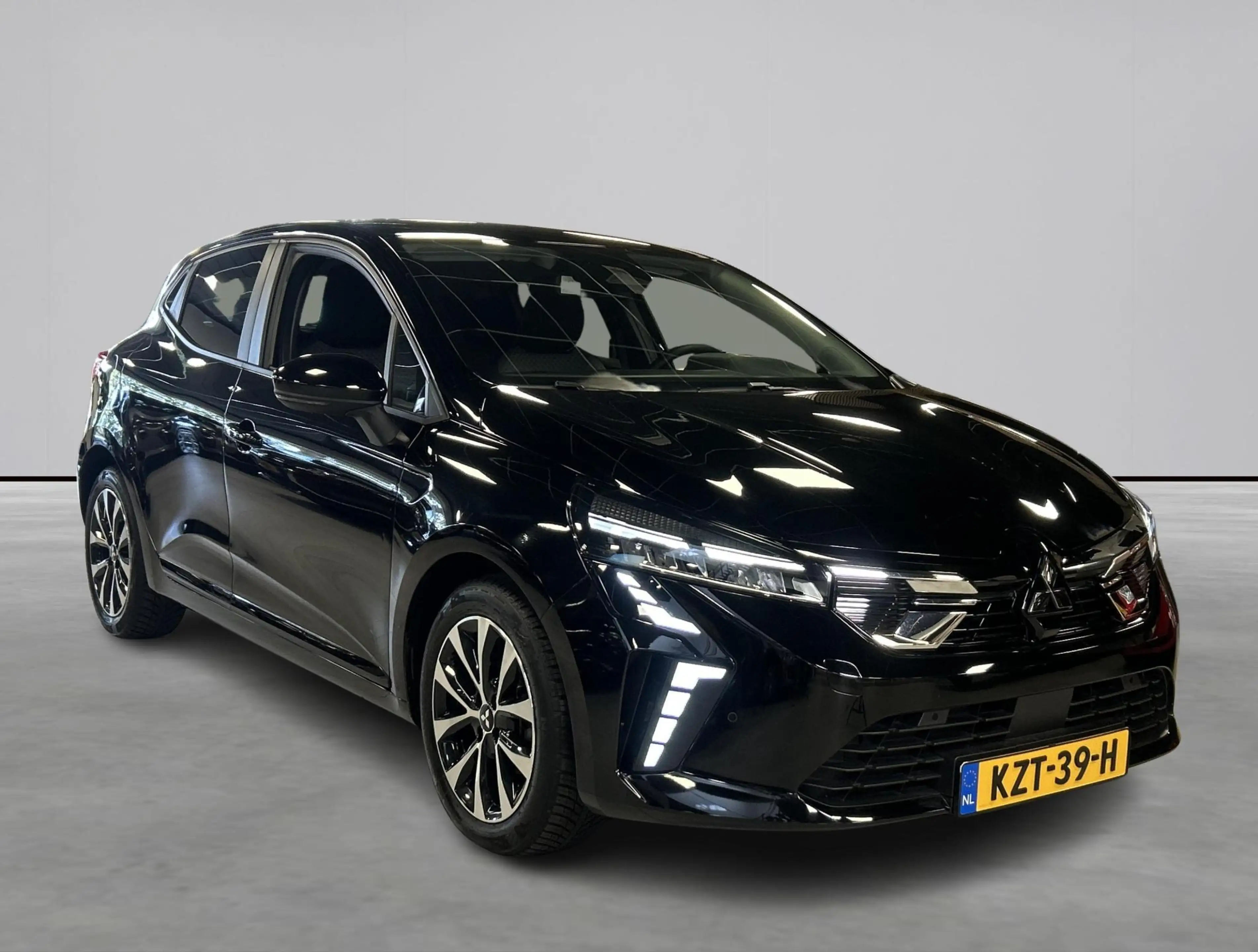 Mitsubishi Colt 1.0T MT Intense — photo 7