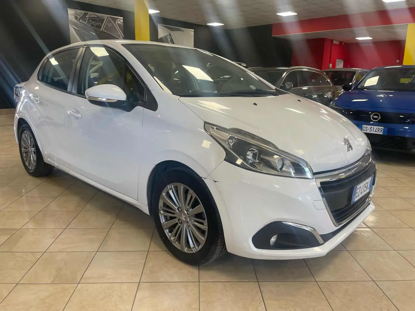Peugeot 208 PureTech 82 5 porte *OK GUIDA NEO PATENAT Bianco - 1