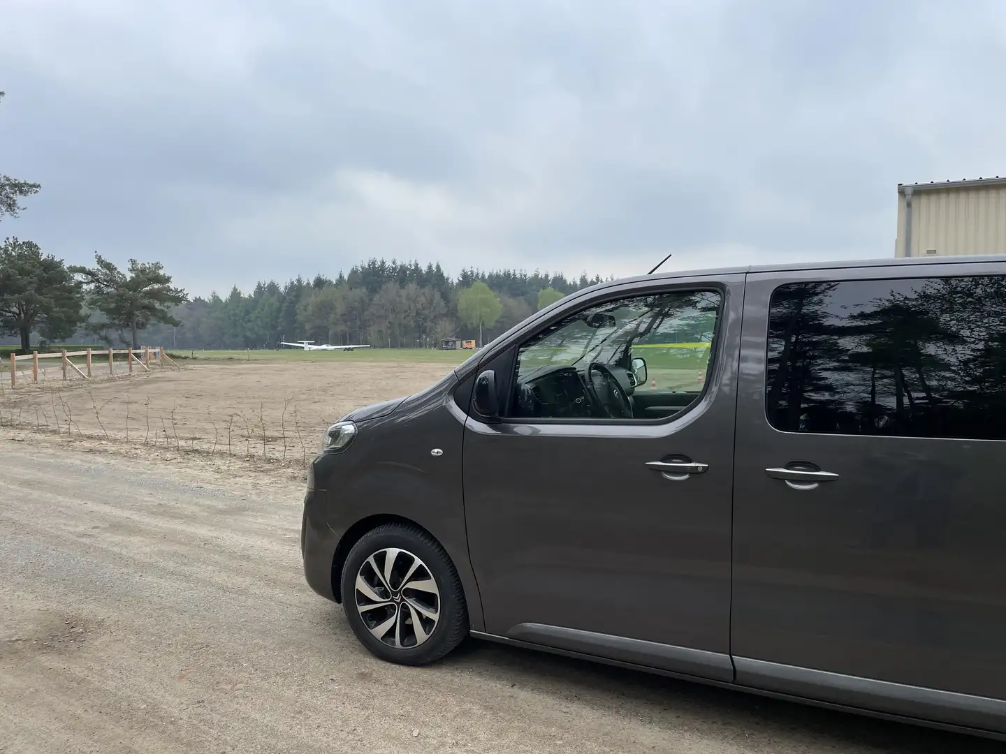 Citroen Spacetourer XL 2.0 BlueHDi 180Max volle Hütte - 2