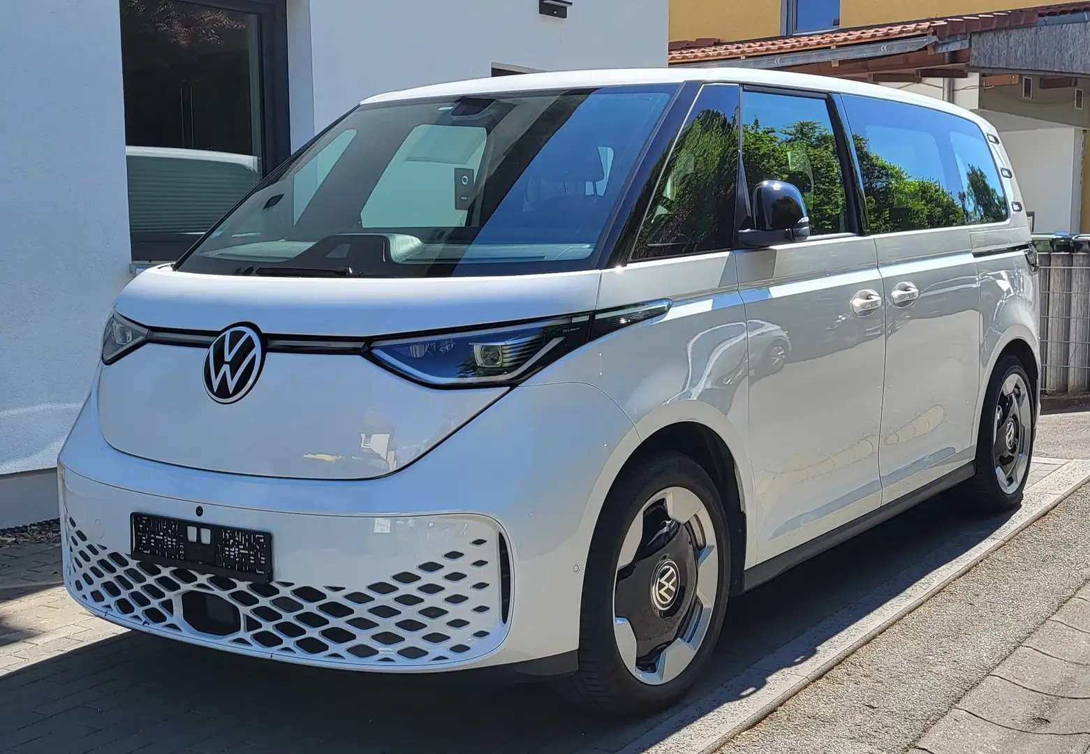 Volkswagen ID. Buzz Pro Weiß - 1