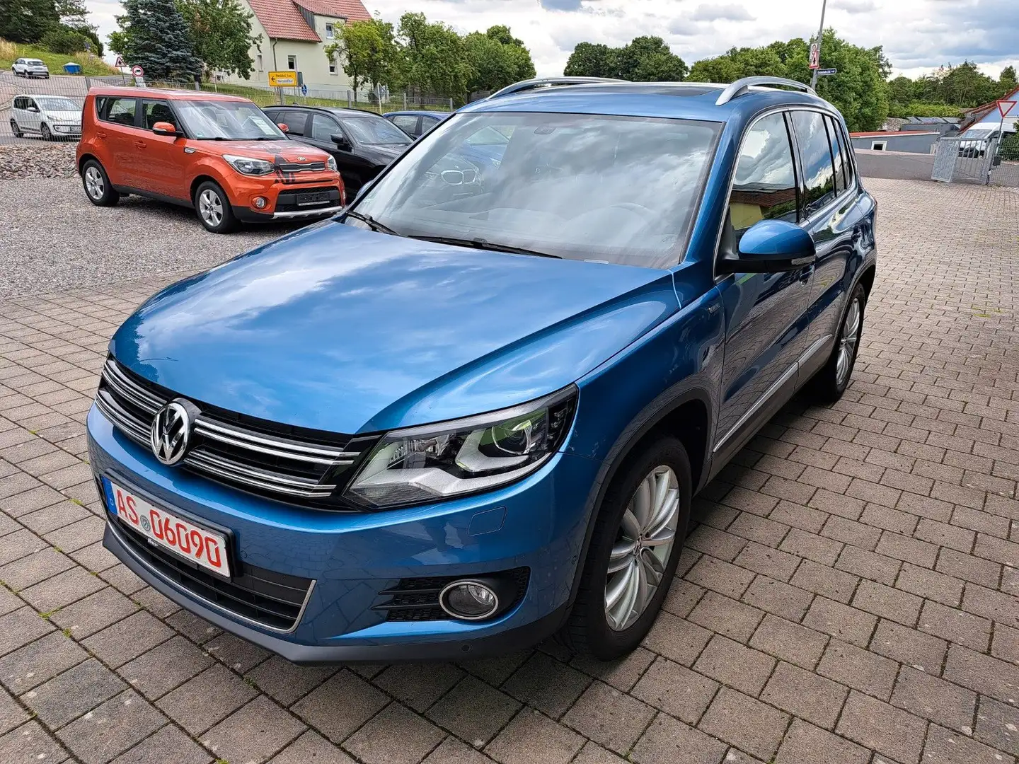 Volkswagen Tiguan Life BMT "Navi-AHK-Xenon-Panorama" Bleu - 1
