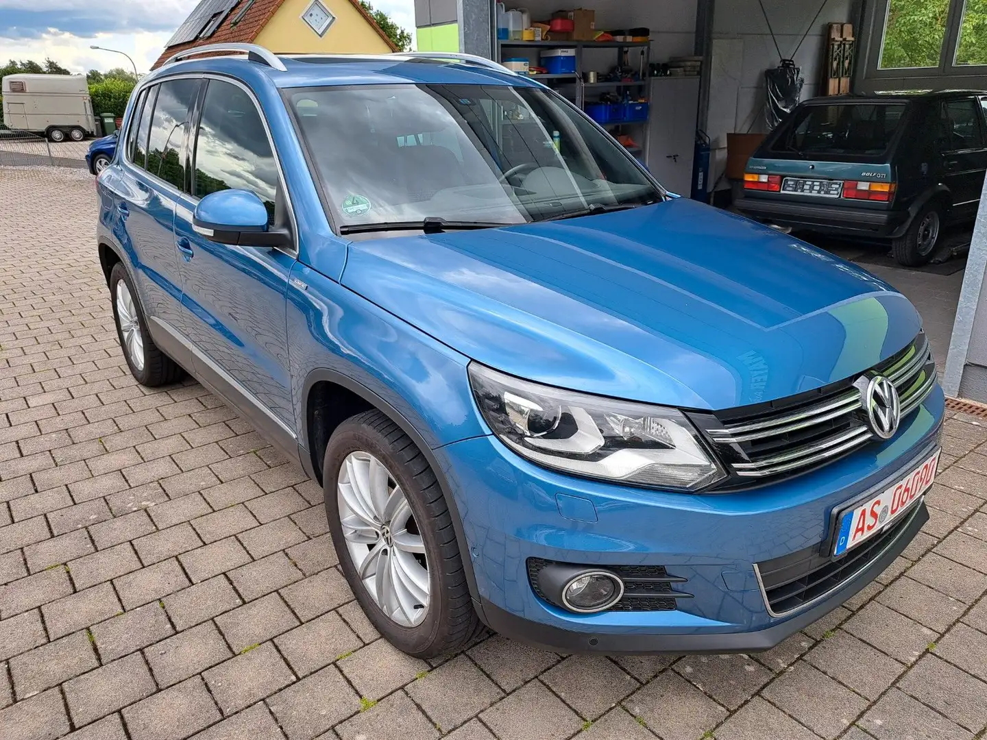 Volkswagen Tiguan Life BMT "Navi-AHK-Xenon-Panorama" Bleu - 2