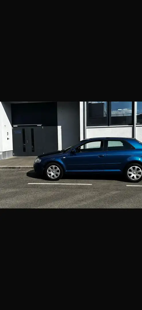 Audi A3 A3 1,9 TDI 8P Blau - 2