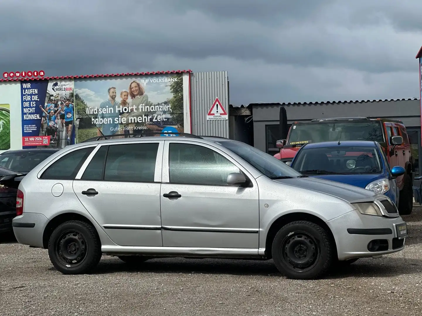 Skoda Fabia 1.4TDI **Pickerl bis 10/2026** Grau - 1
