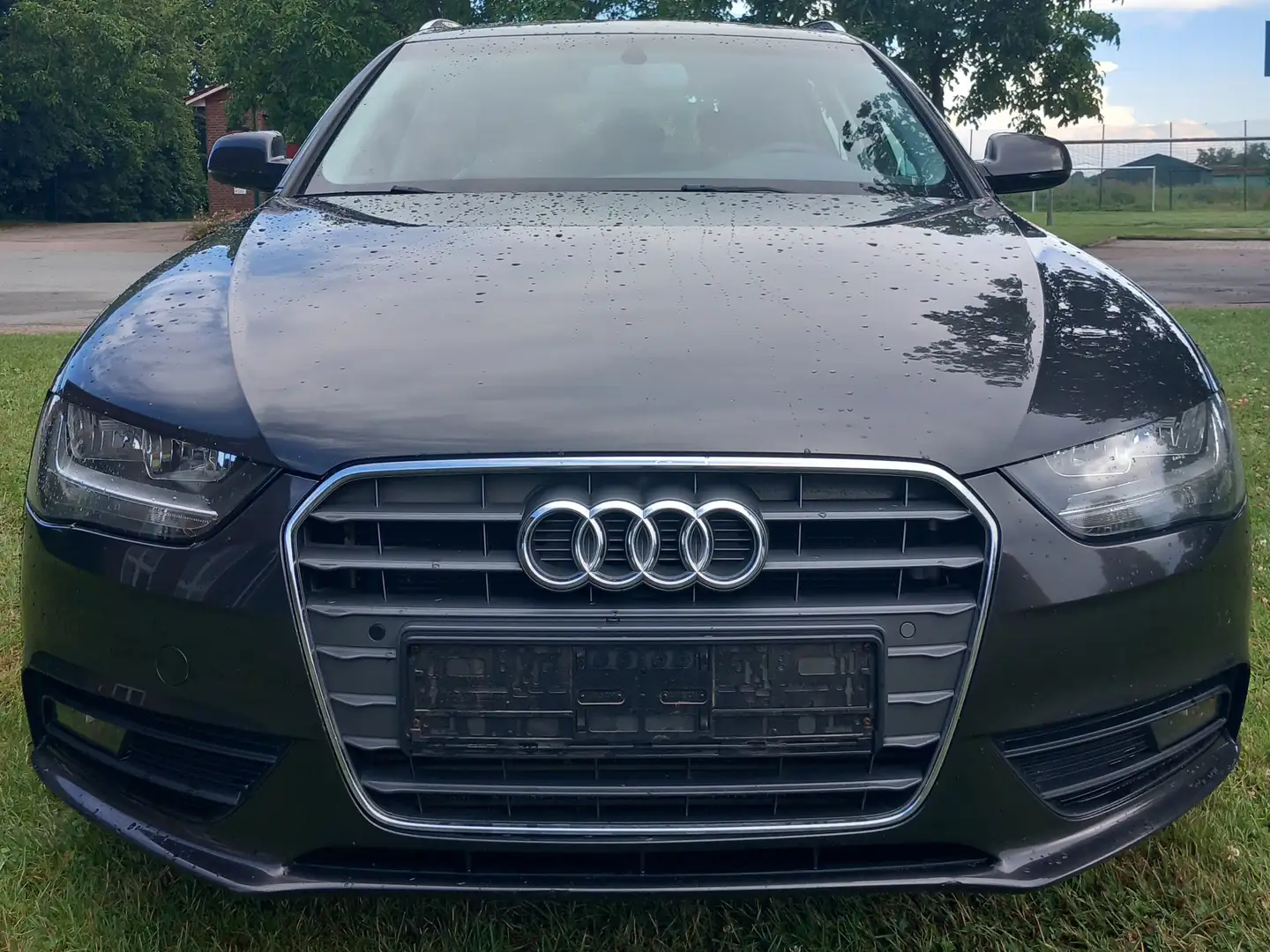 Audi A4 A4 Avant 2.0 TDI Grau - 1
