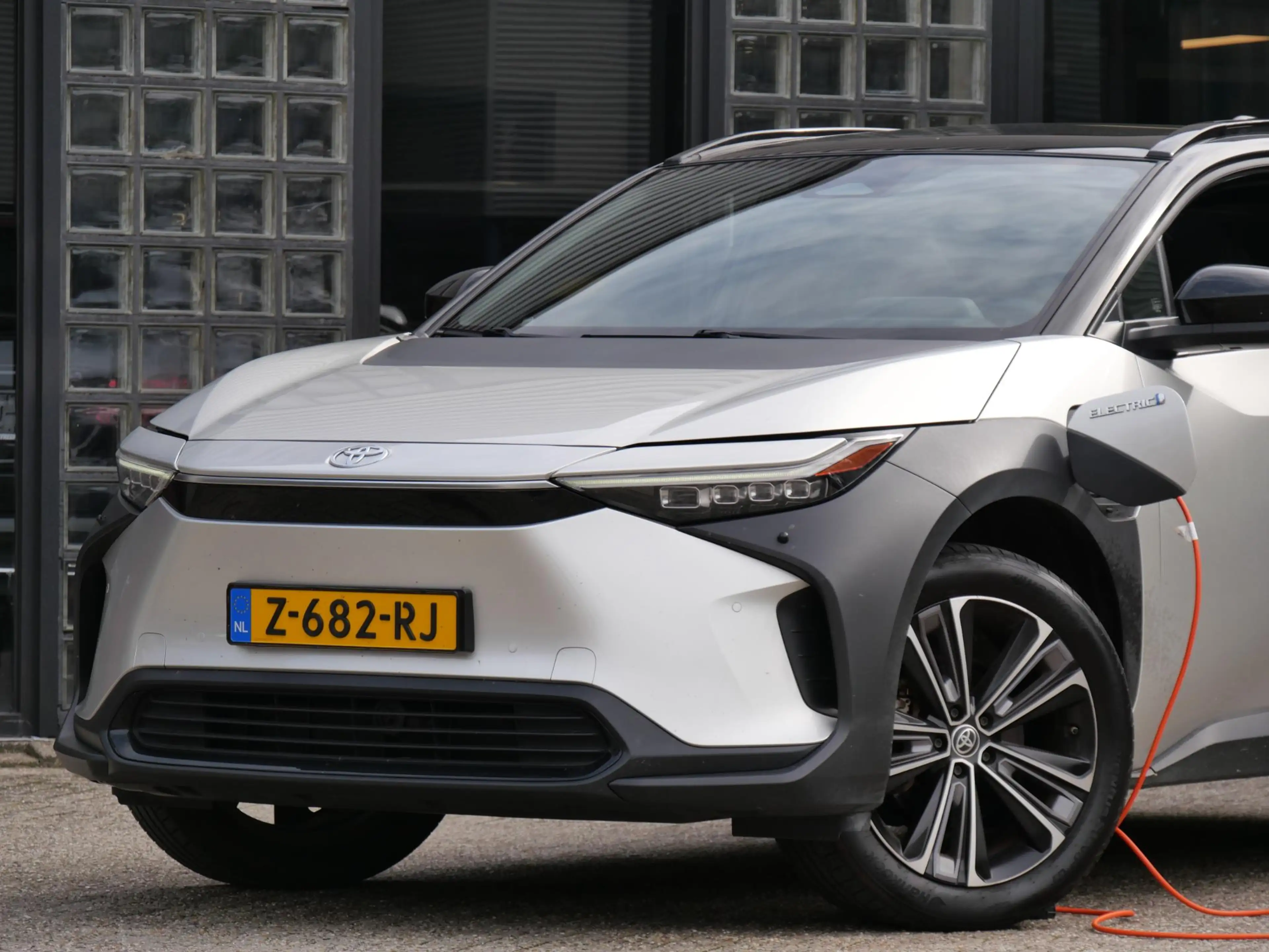 Toyota bZ4X 71kWh/ BI-TONE/ PANORAMADAK/ ELEKT. STOEL/ ELEKT. — photo 20