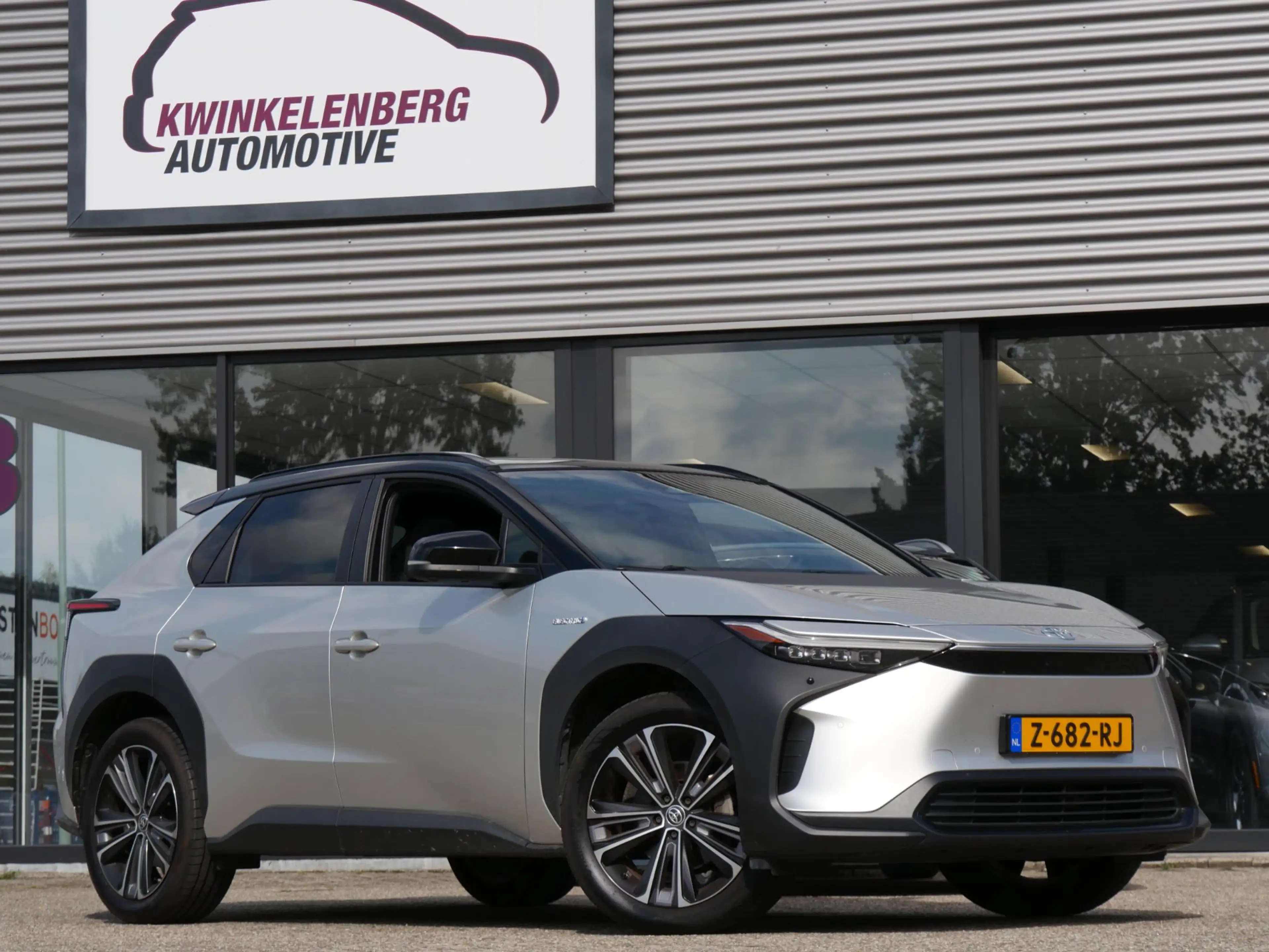 Toyota bZ4X 71kWh/ BI-TONE/ PANORAMADAK/ ELEKT. STOEL/ ELEKT. — photo 26