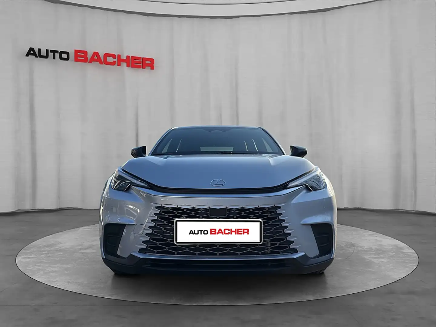 Lexus LBX Basis 136 PS 2WD Silber - 2