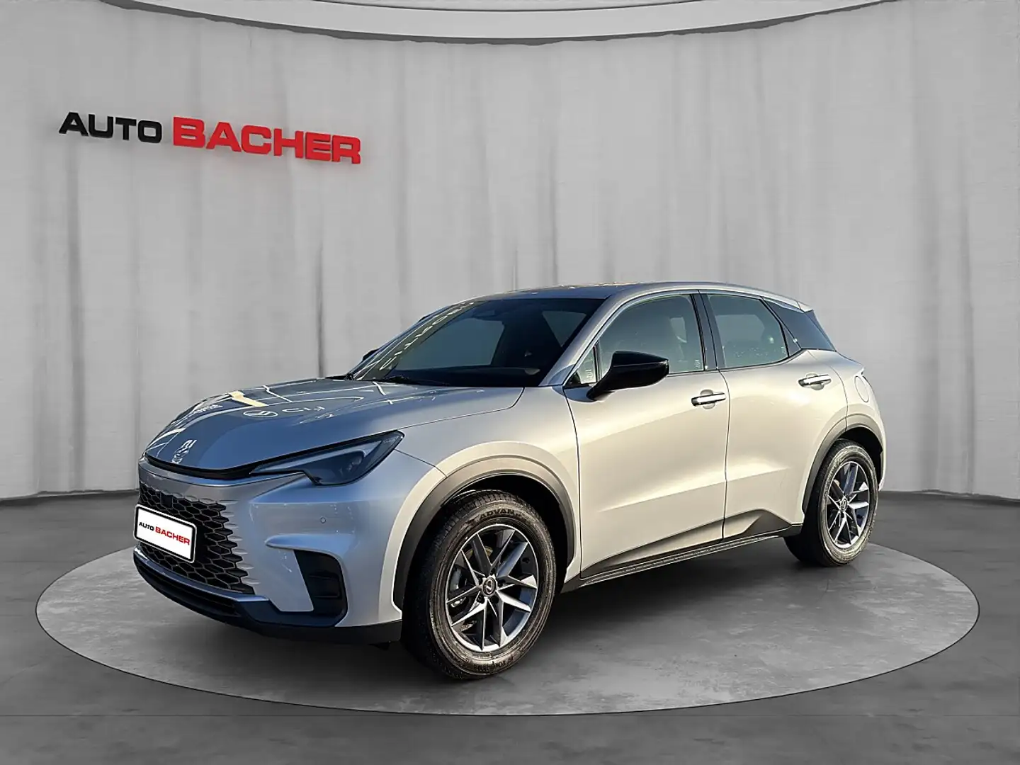 Lexus LBX Basis 136 PS 2WD Silber - 1