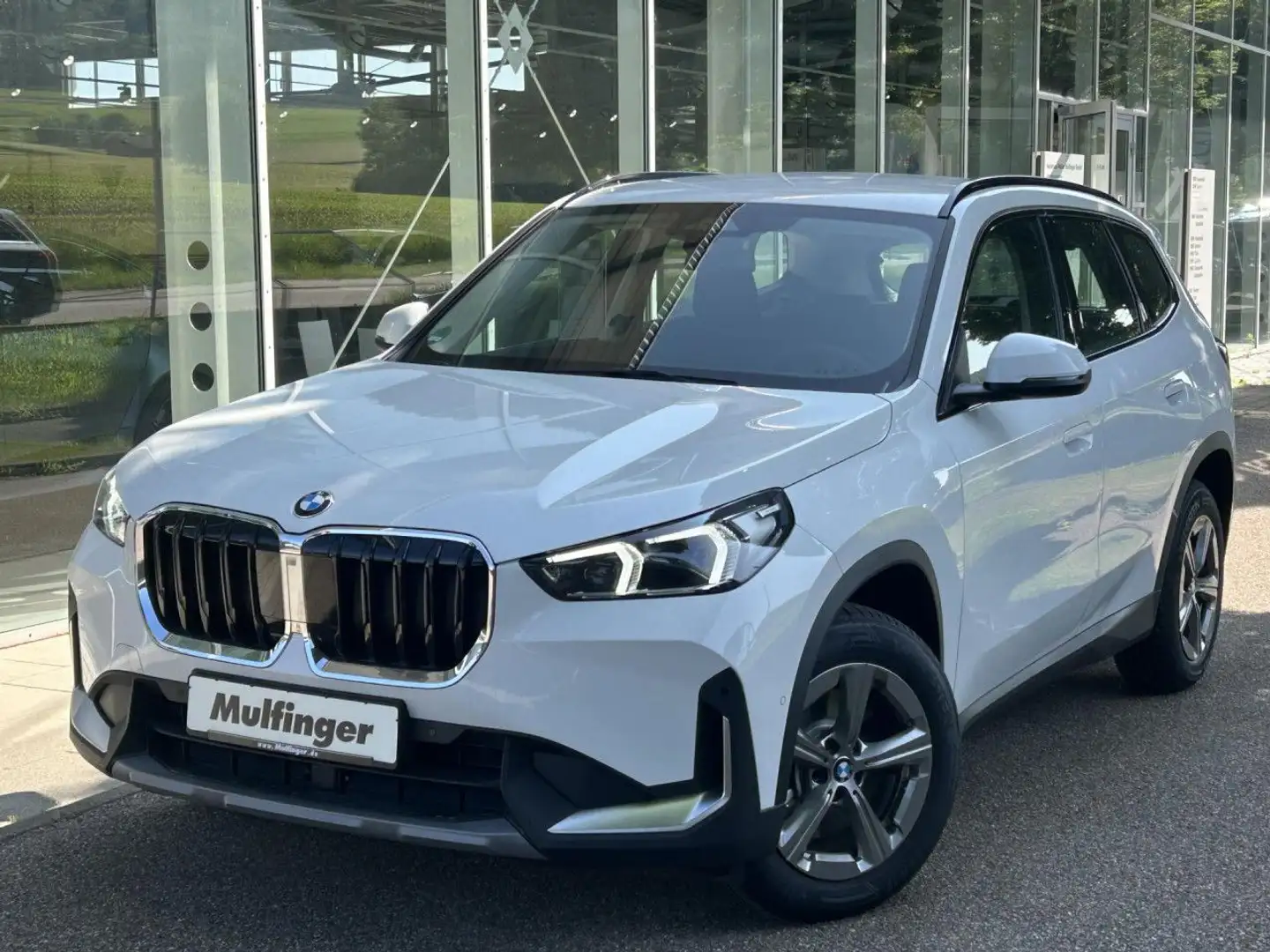 BMW X1 s20i Sports.Ad-LED Kamera Live-Navi DAB KomfZ Weiß - 2