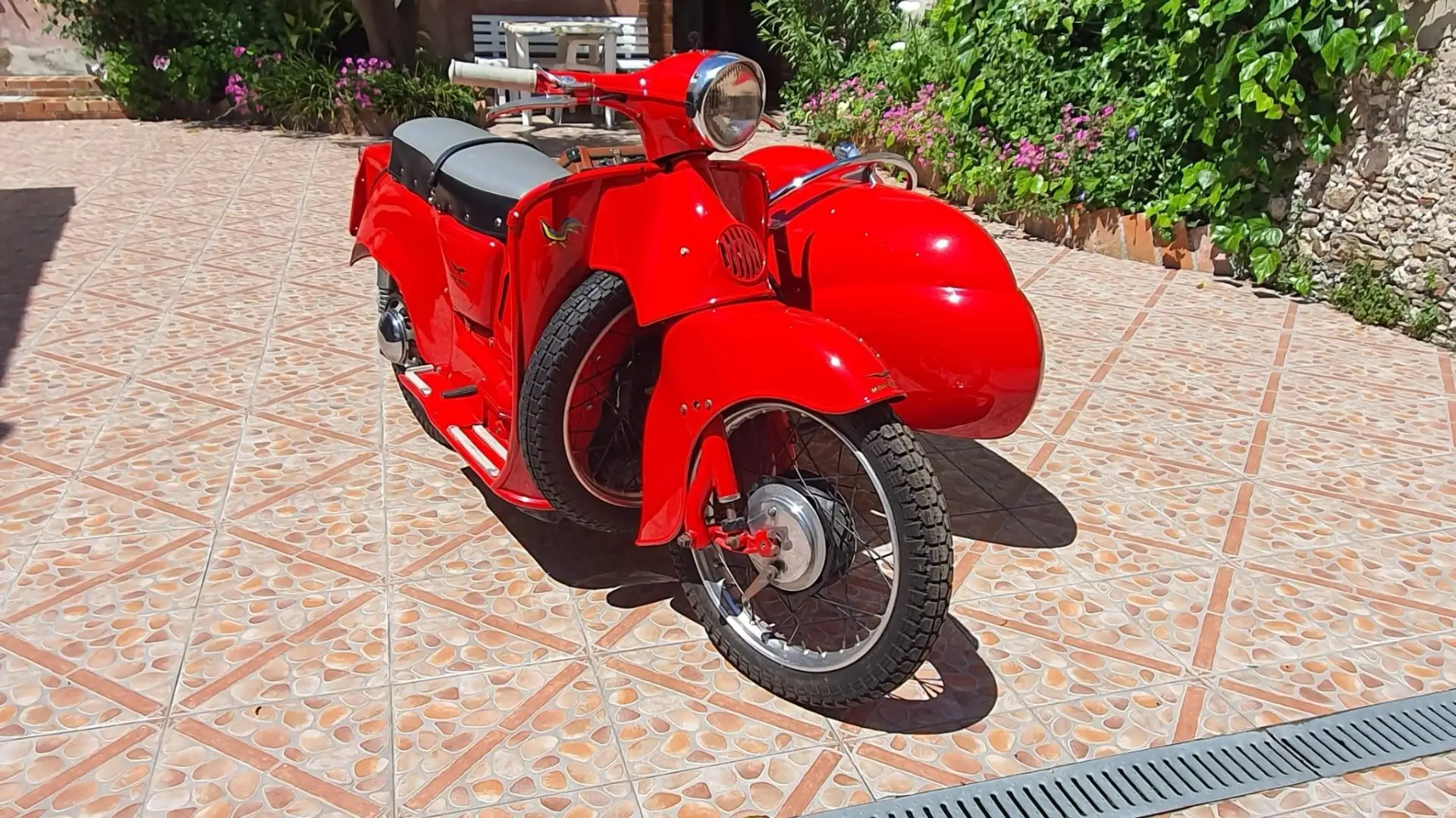 Moto Guzzi Galletto Galletto 192 E con sidecar Longhi Red - 1