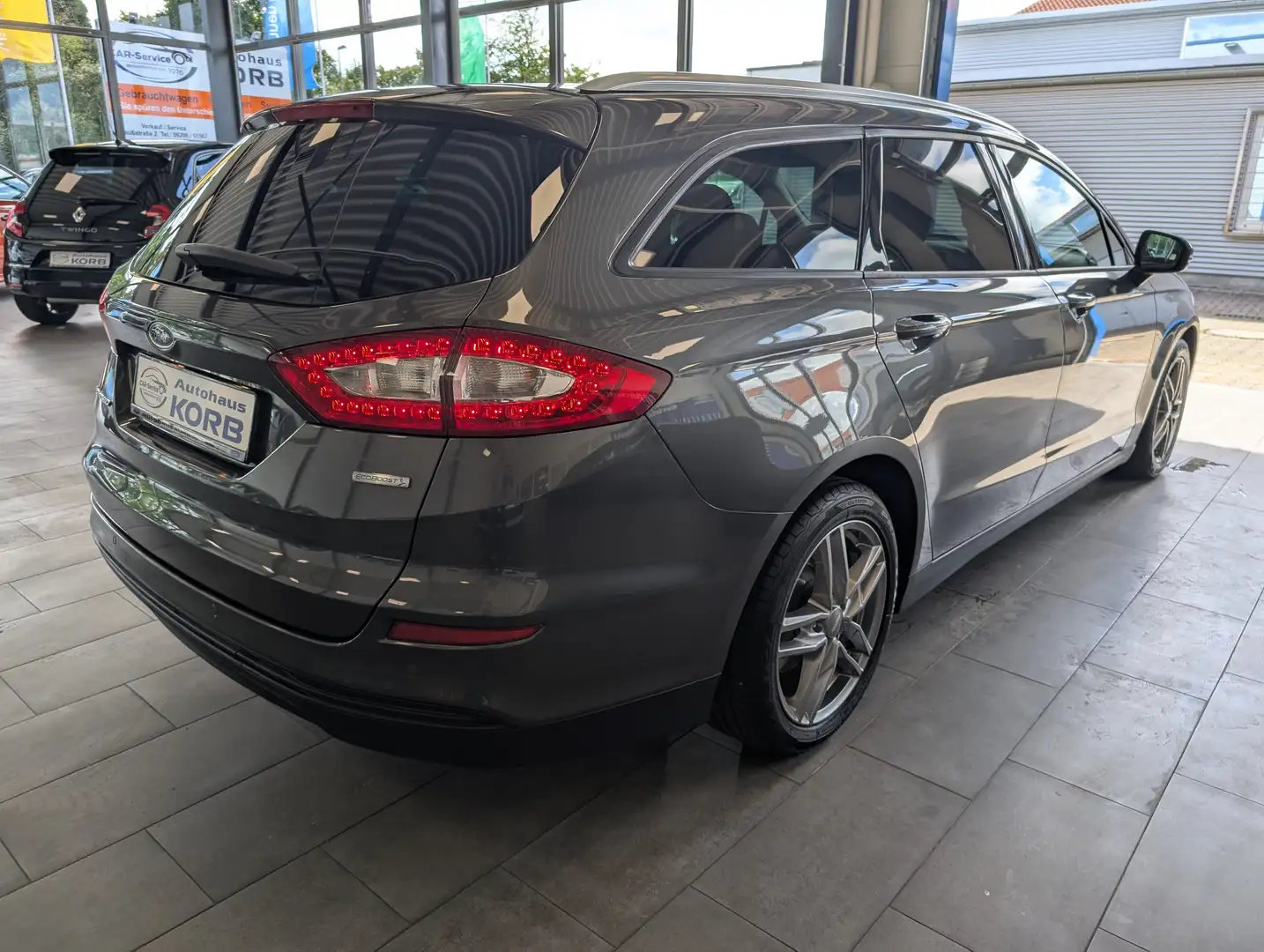 Ford Mondeo Mondeo Turnier 1.5 EcoBoost Business Edition Grau - 2
