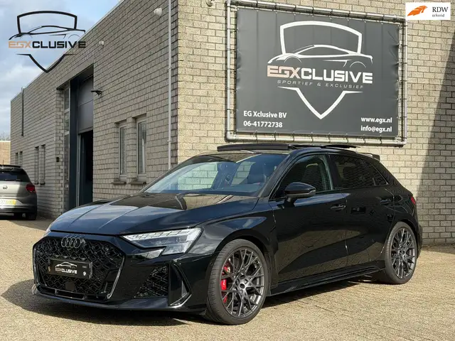 Audi RS3 Sportback 2.5 TFSI QUATTRO Carbon/Kuipstoelen/Pano
