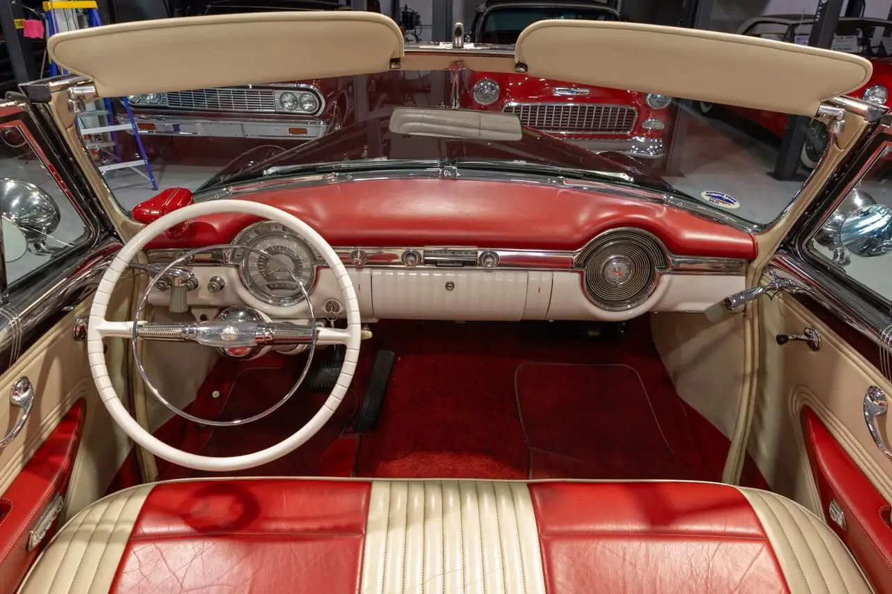 Oldsmobile Ninety-Eight Convertible, foto 4