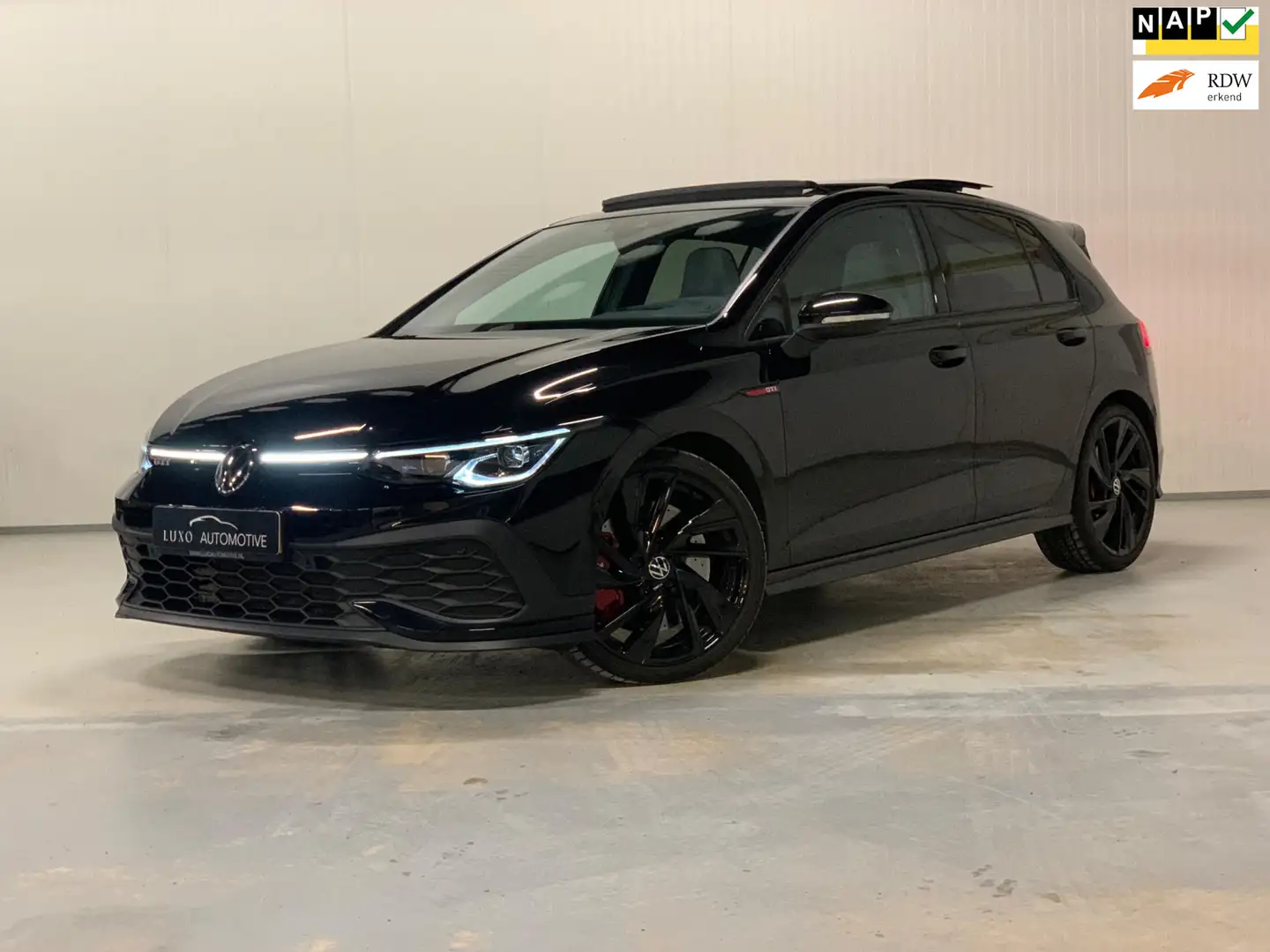 Volkswagen Golf GTI 2.0 TSI Clubsport | PANO | HUD | ACC | LEDER | HAR Zwart - 1