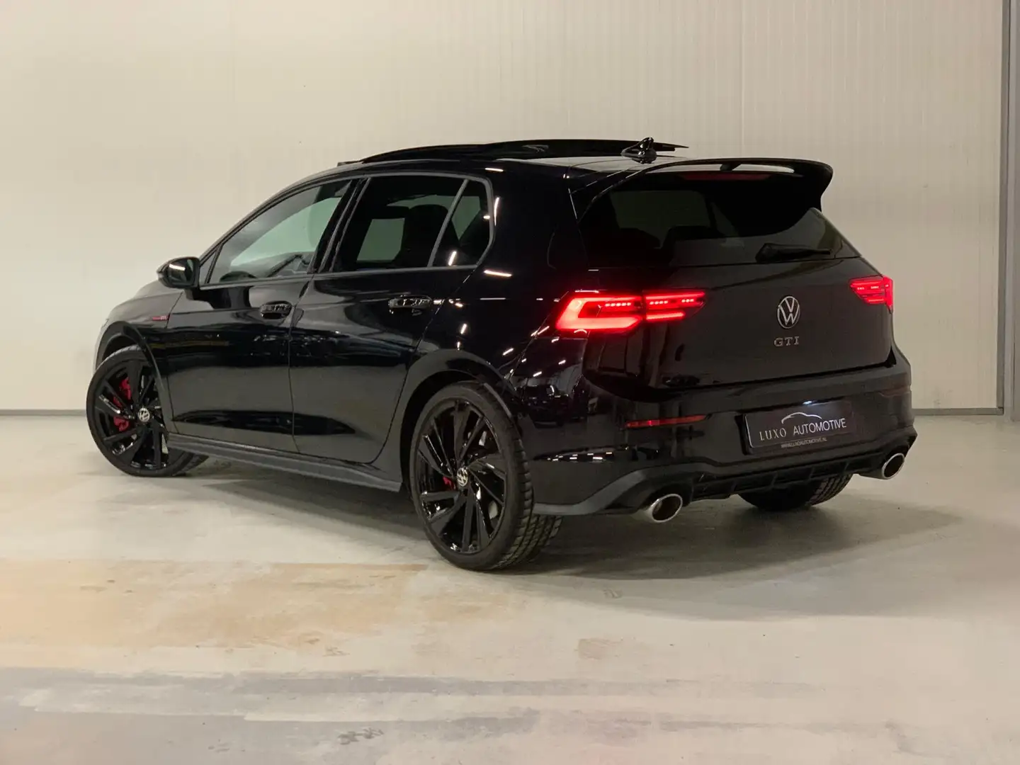 Volkswagen Golf GTI 2.0 TSI Clubsport | PANO | HUD | ACC | LEDER | HAR Zwart - 2