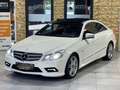 Mercedes-Benz E 250 Coupe E 250 CDI//AMG//PANORAMA//HARMAN/KARDON Weiß - thumbnail 4