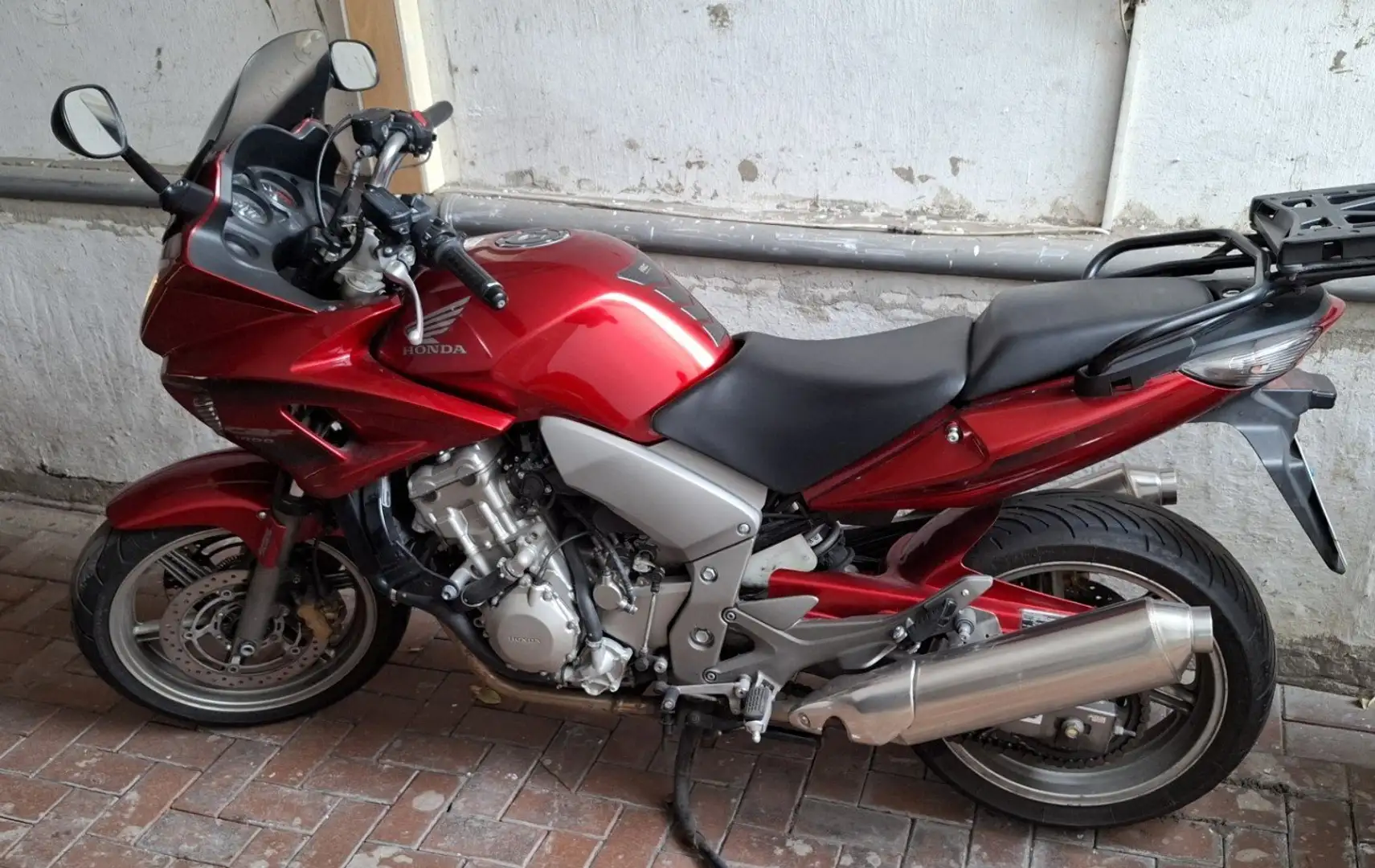 Honda CBF 1000 Tolle Maschine, ohne Mängel, wenig gelaufen Rojo - 1