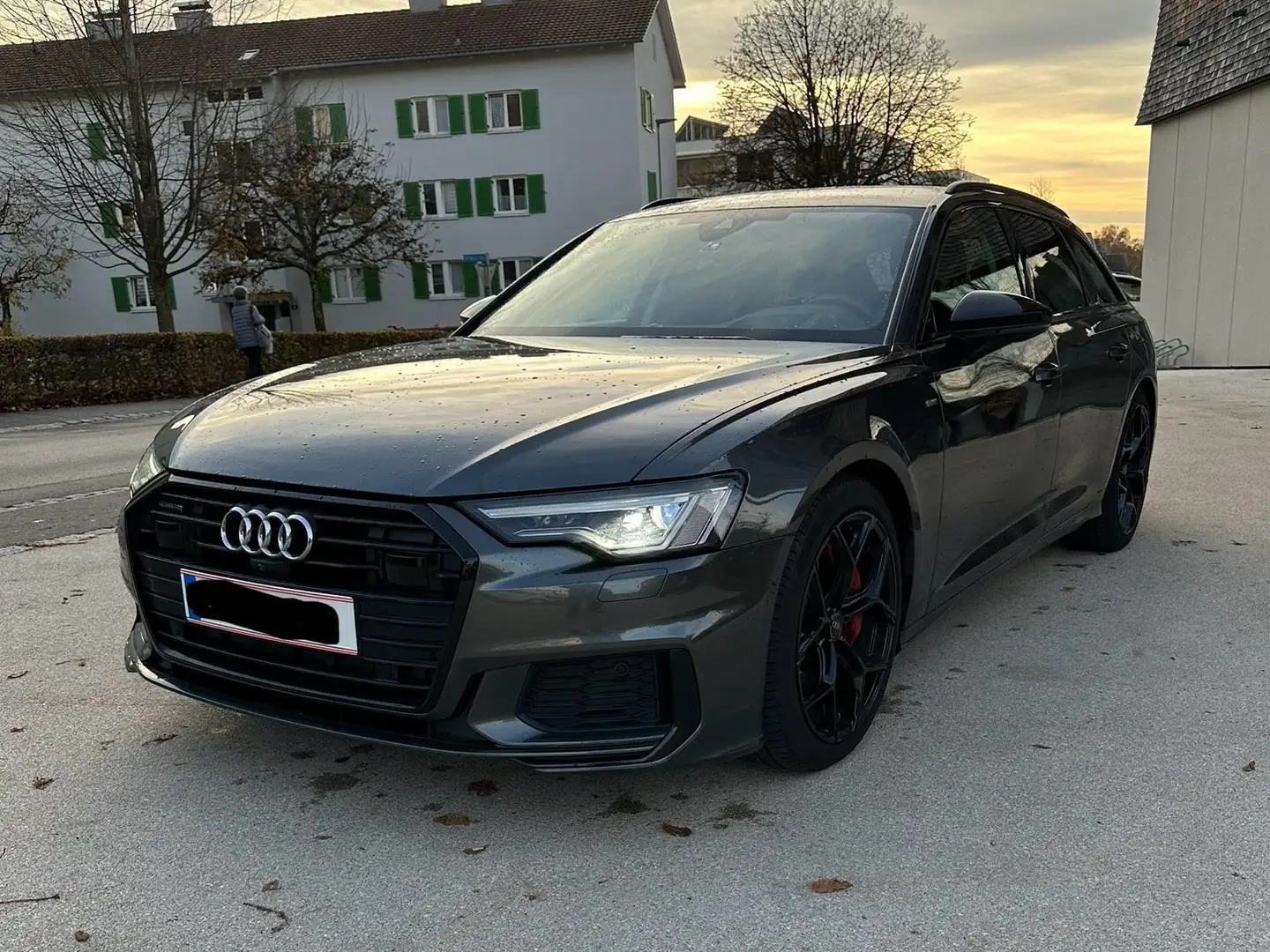 Audi A6 A6 Avant 55 TFSI e PHEV quattro sport S-tronic Grau - 1