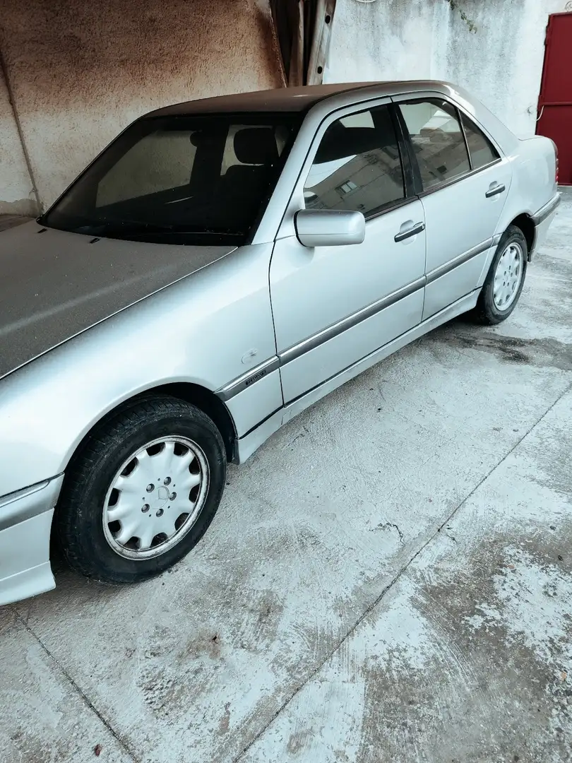Mercedes-Benz C 250 Classe C - W202 Berlina td Elegance Silver - 2