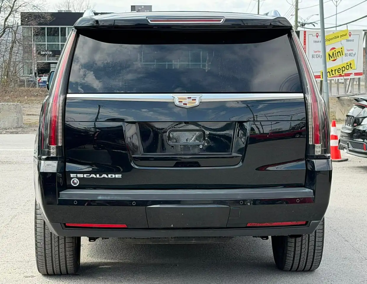 Cadillac Escalade снимка Cadillac Escalade