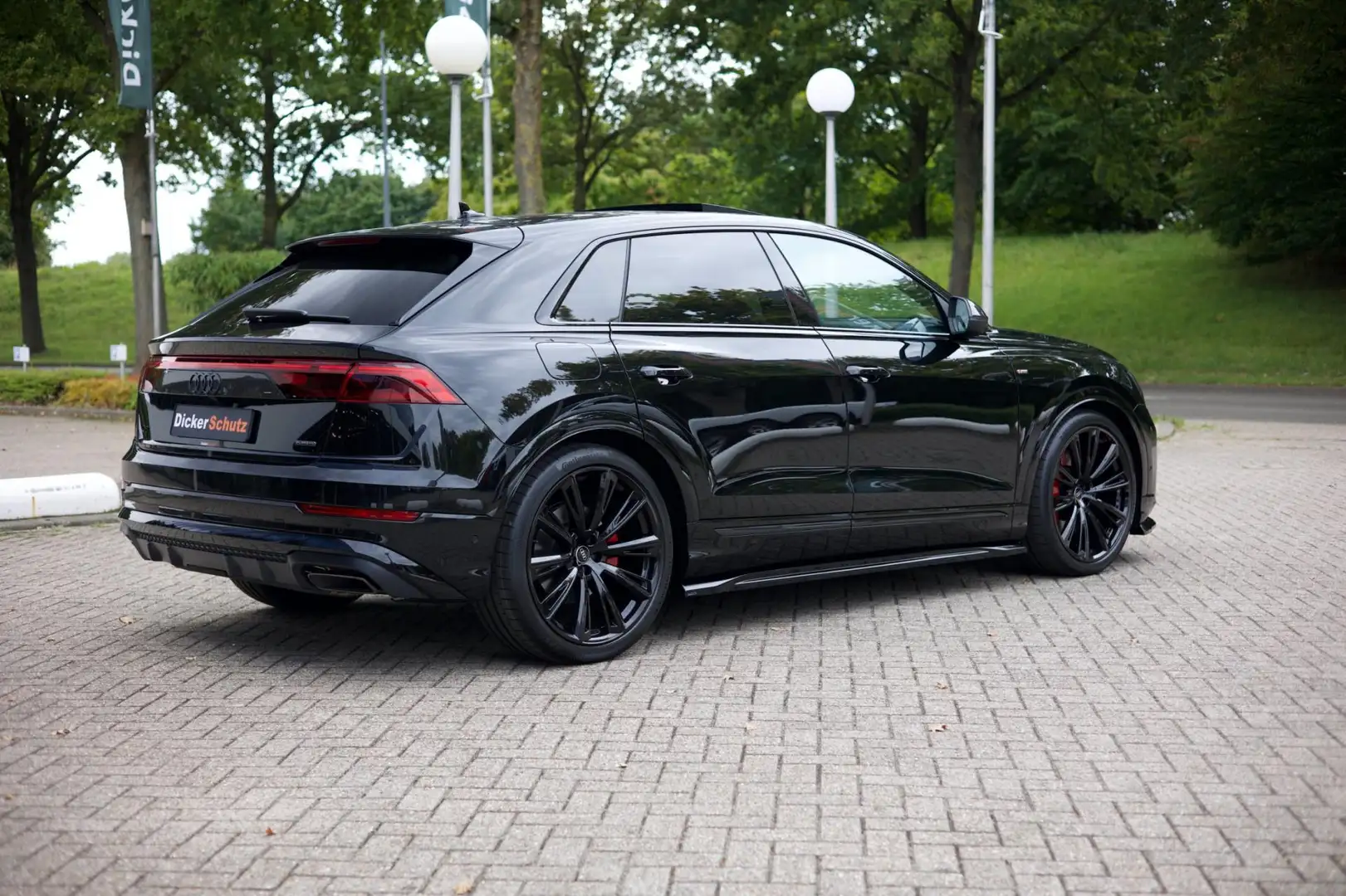 Audi Q8 60 TFSIe Competition | Bodykit | Vierwielbesturing Noir - 2