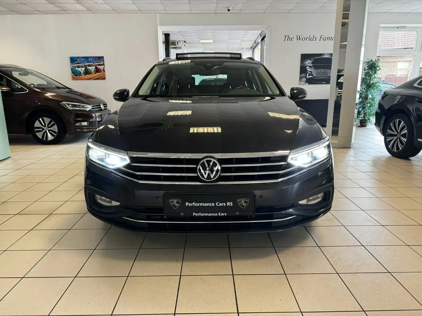 Volkswagen Passat Variant Matrix/Pano/360°/Virtuell/ACC Grau - 2