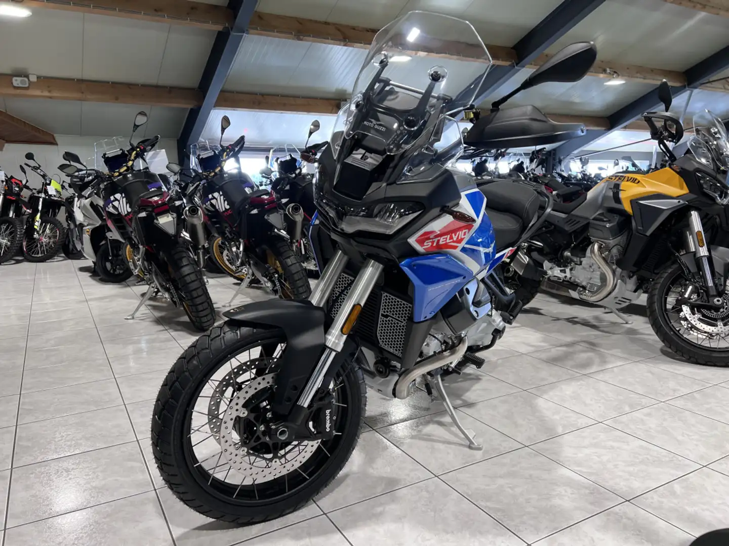 Moto Guzzi Stelvio PFF Rider Assistance Solution 1000  Duecento Tribu Wit - 2