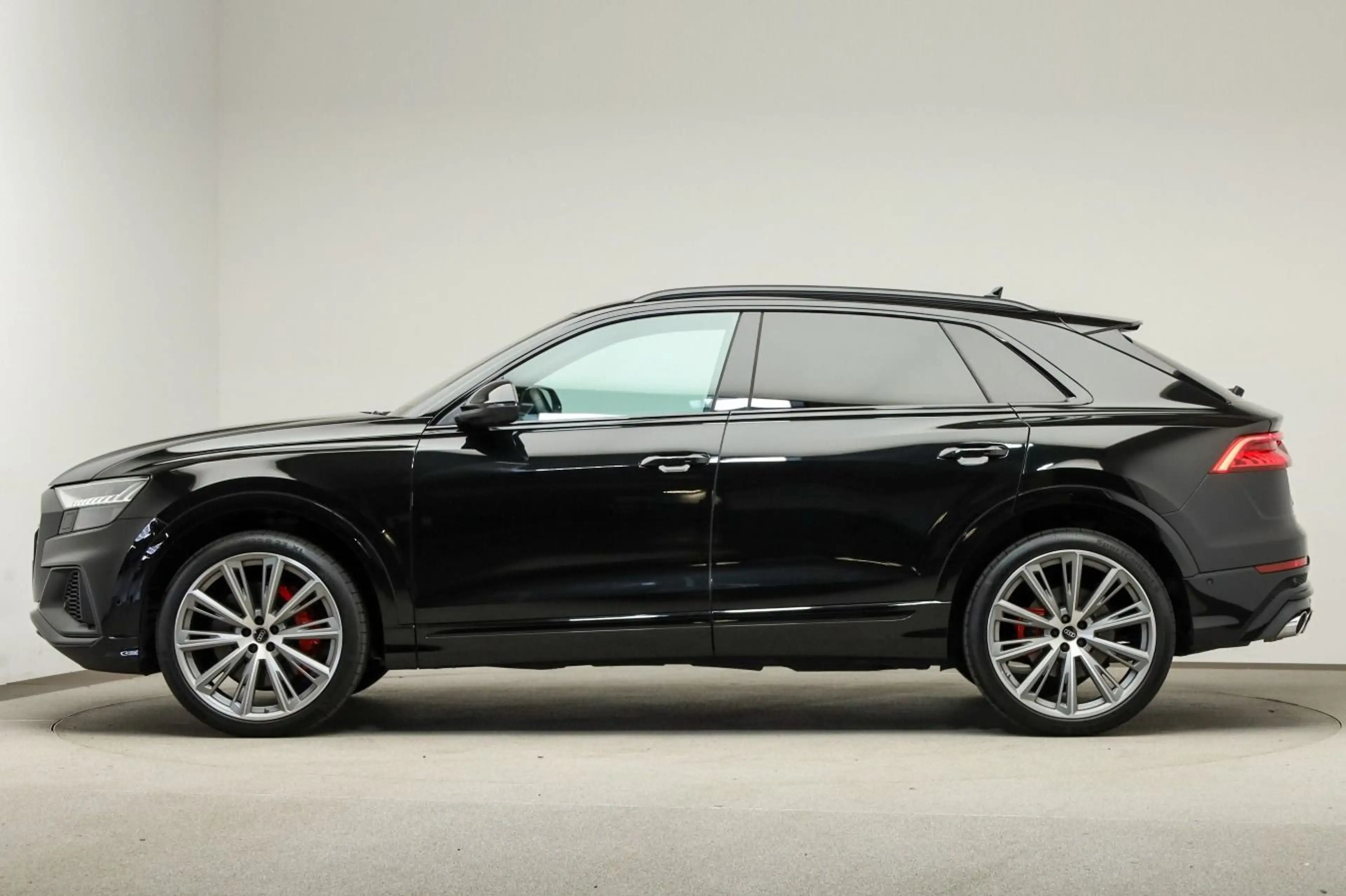 Audi SQ8 Pano, Massage, HUD, Assist, Matrix, Leder — photo 3