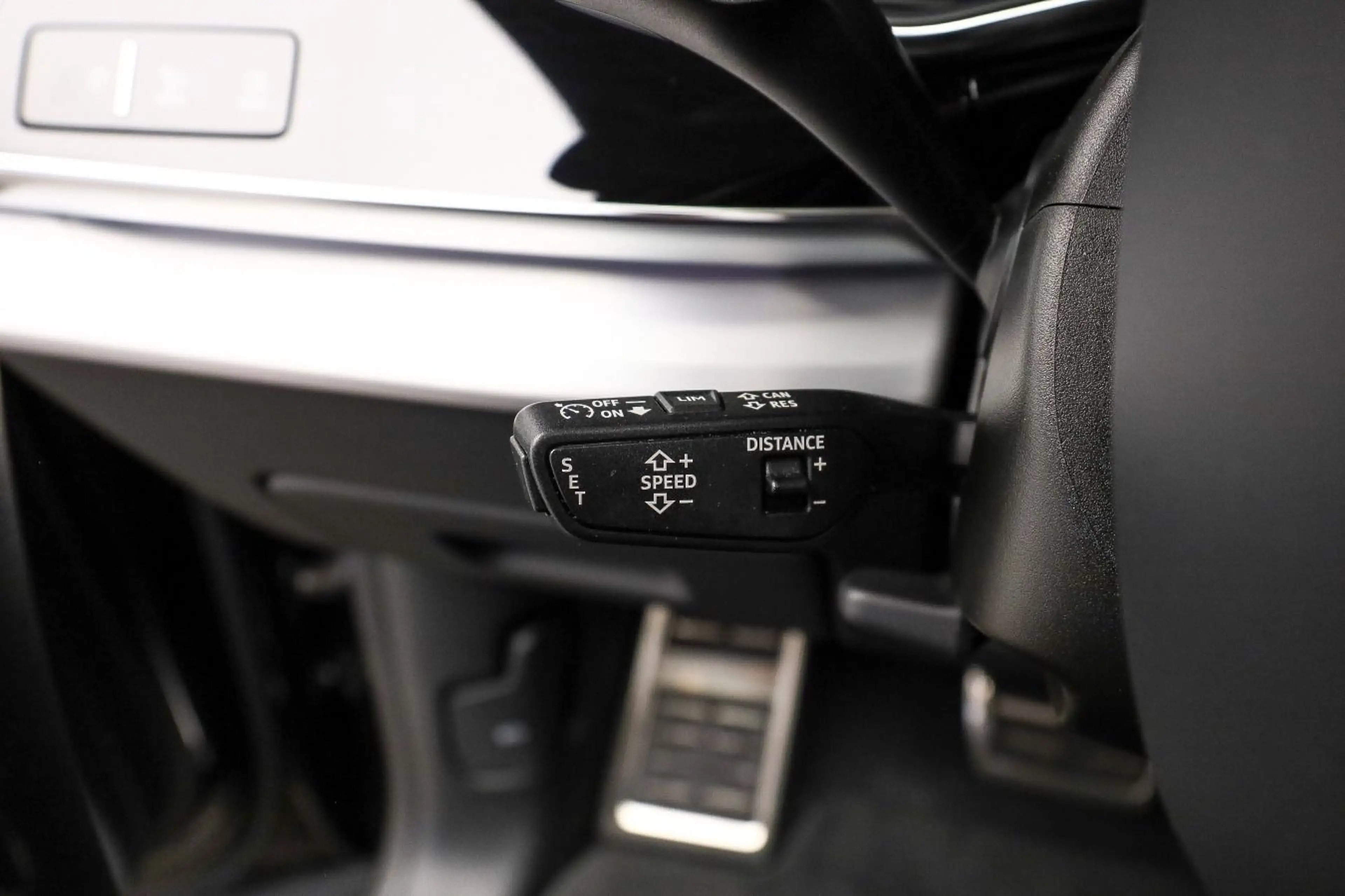 Audi SQ8 Pano, Massage, HUD, Assist, Matrix, Leder — photo 23