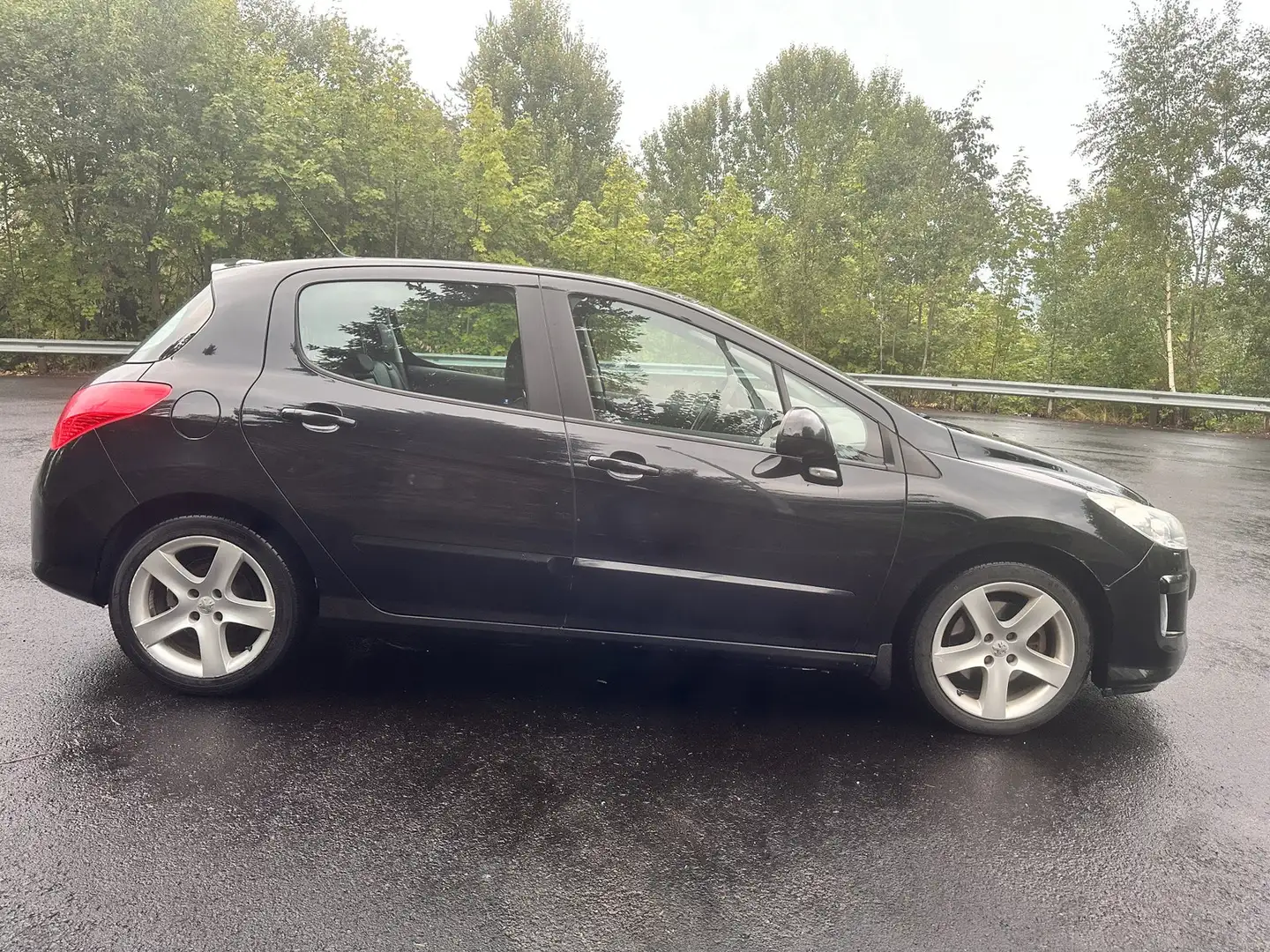 Peugeot 308 308 1.6 HDi 110ch FAP BVMP6 BLUE LION Premium Pack Noir - 2