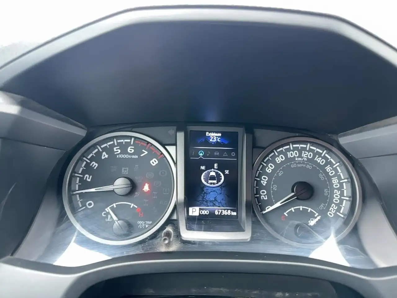 Toyota Tacoma снимка Toyota Tacoma