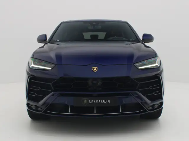 Lamborghini Urus view 11