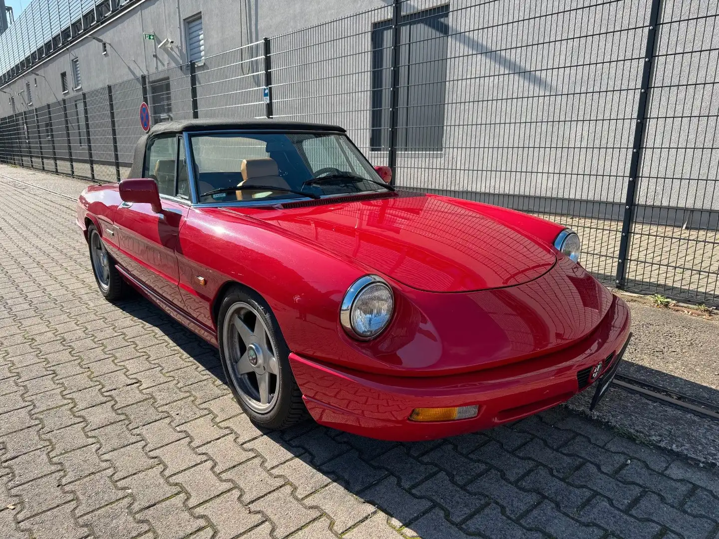 Alfa Romeo Spider 2,0 Rot - 1