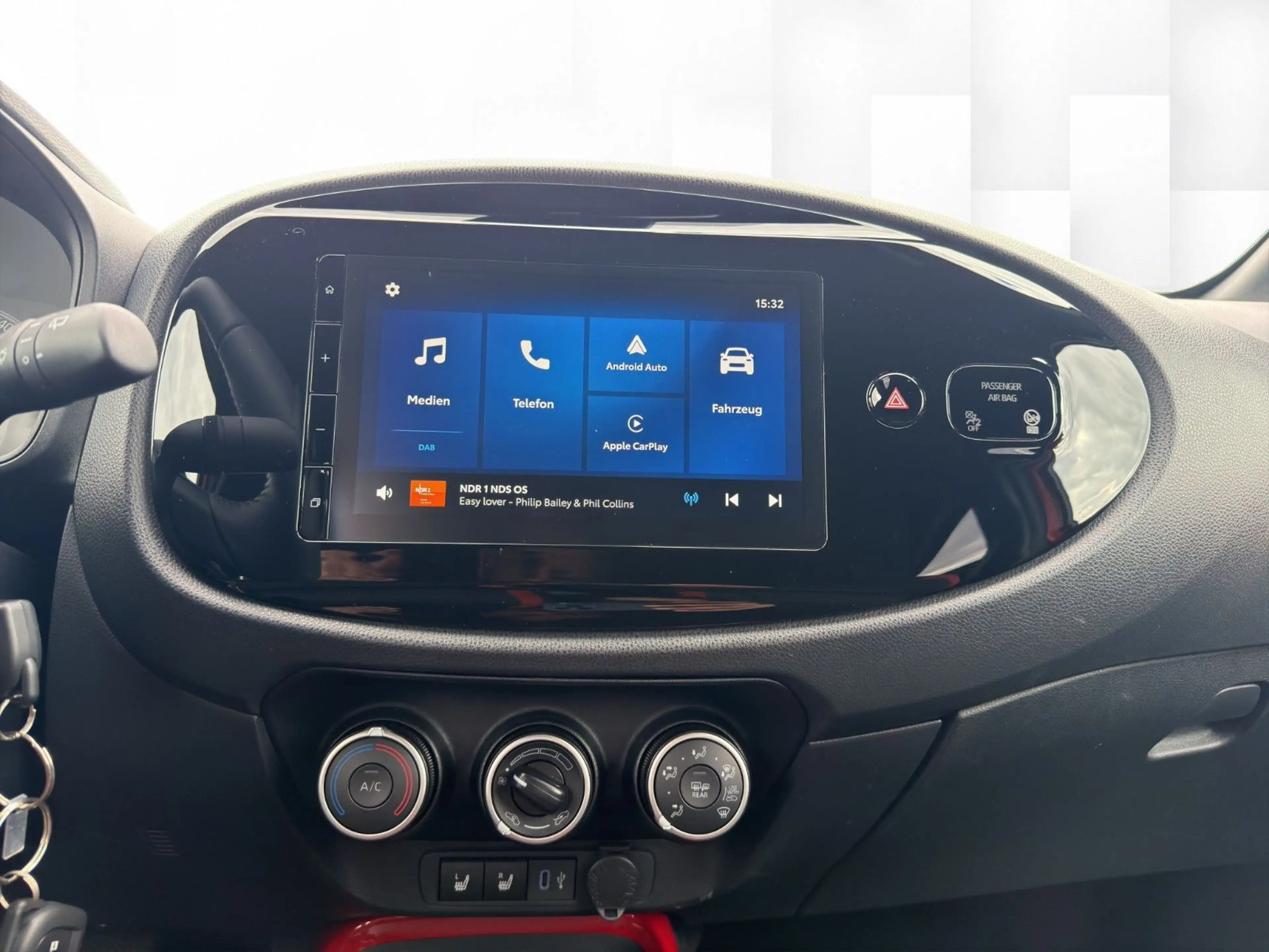 Toyota Aygo X Team D Automatik *APP*SHZ*CAM*neuwertig* — photo 14