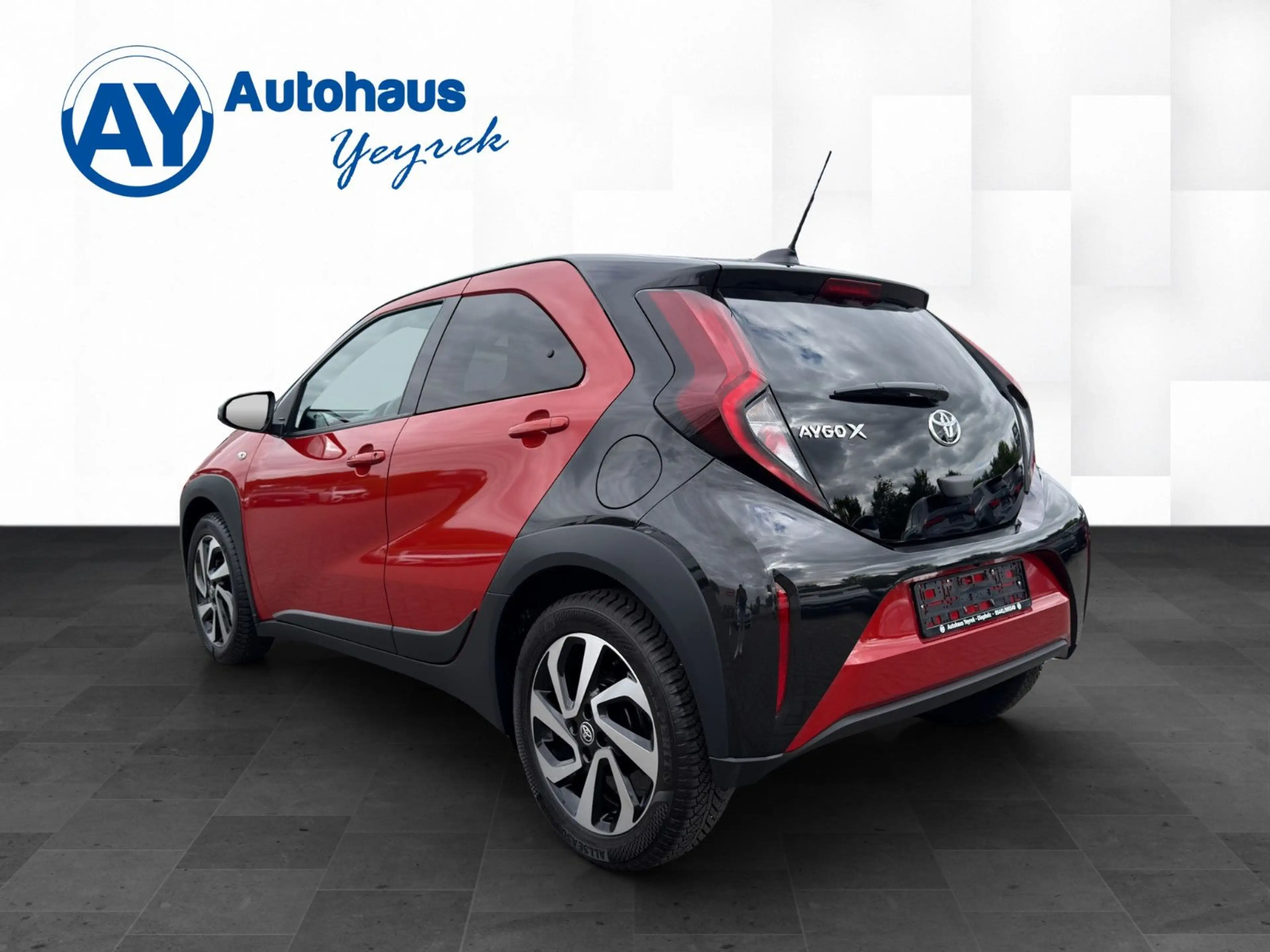 Toyota Aygo X Team D Automatik *APP*SHZ*CAM*neuwertig* — photo 7