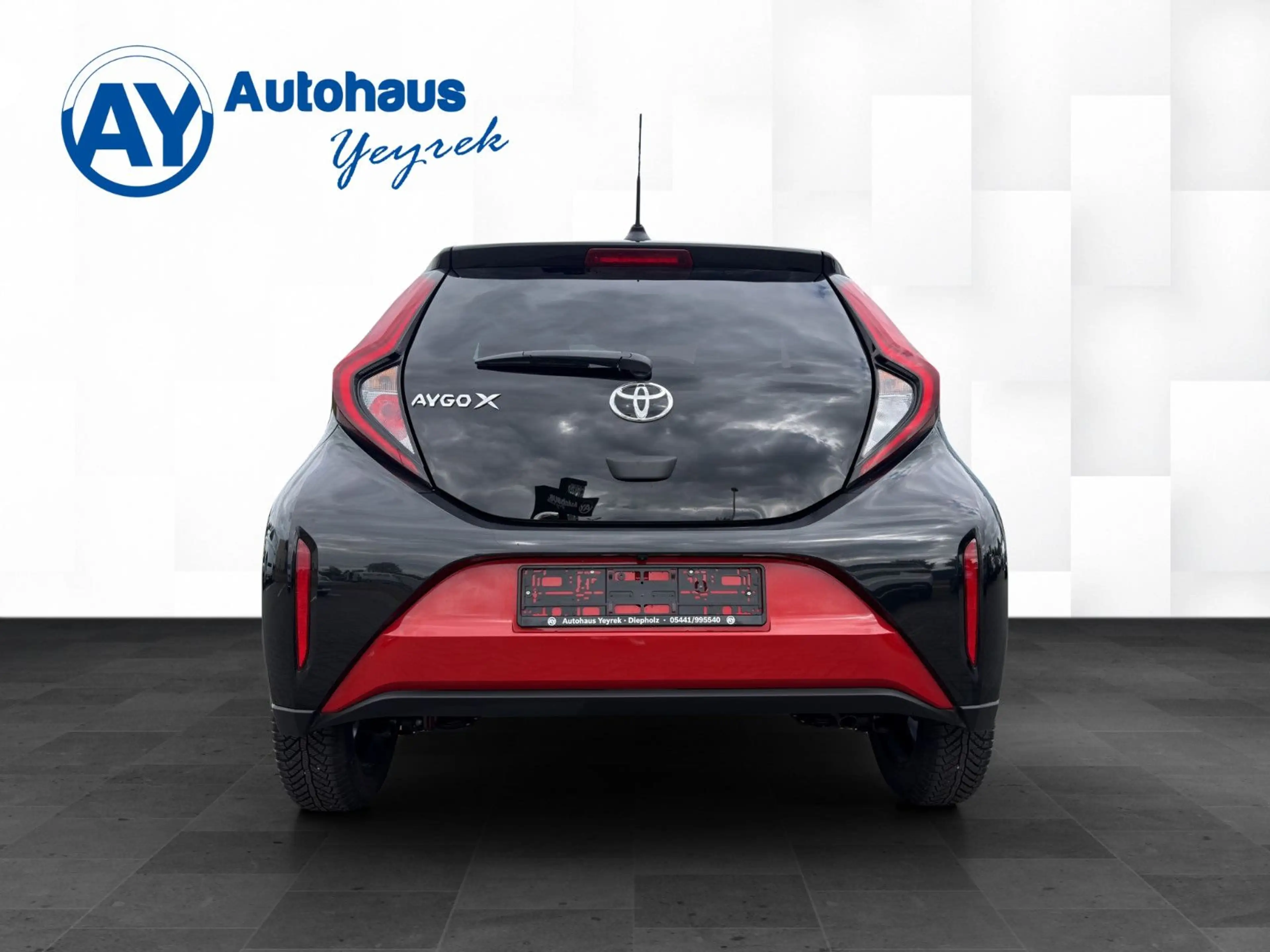 Toyota Aygo X Team D Automatik *APP*SHZ*CAM*neuwertig* — photo 6