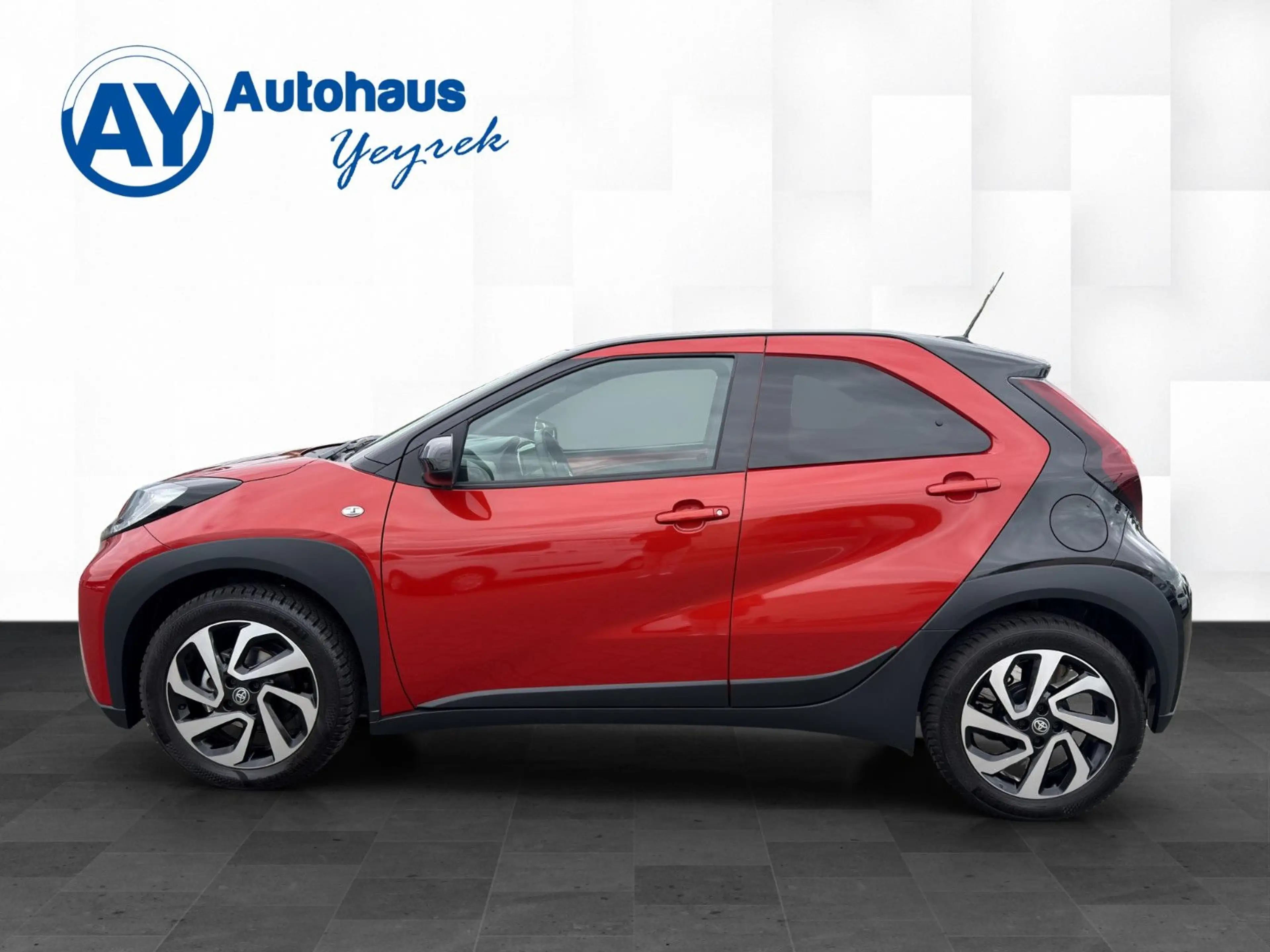 Toyota Aygo X Team D Automatik *APP*SHZ*CAM*neuwertig* — photo 8