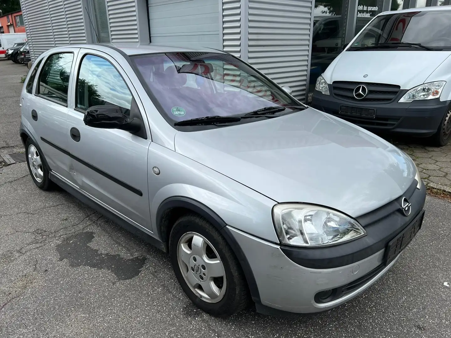 Opel Corsa 1.4 16V Comfort Plateado - 1