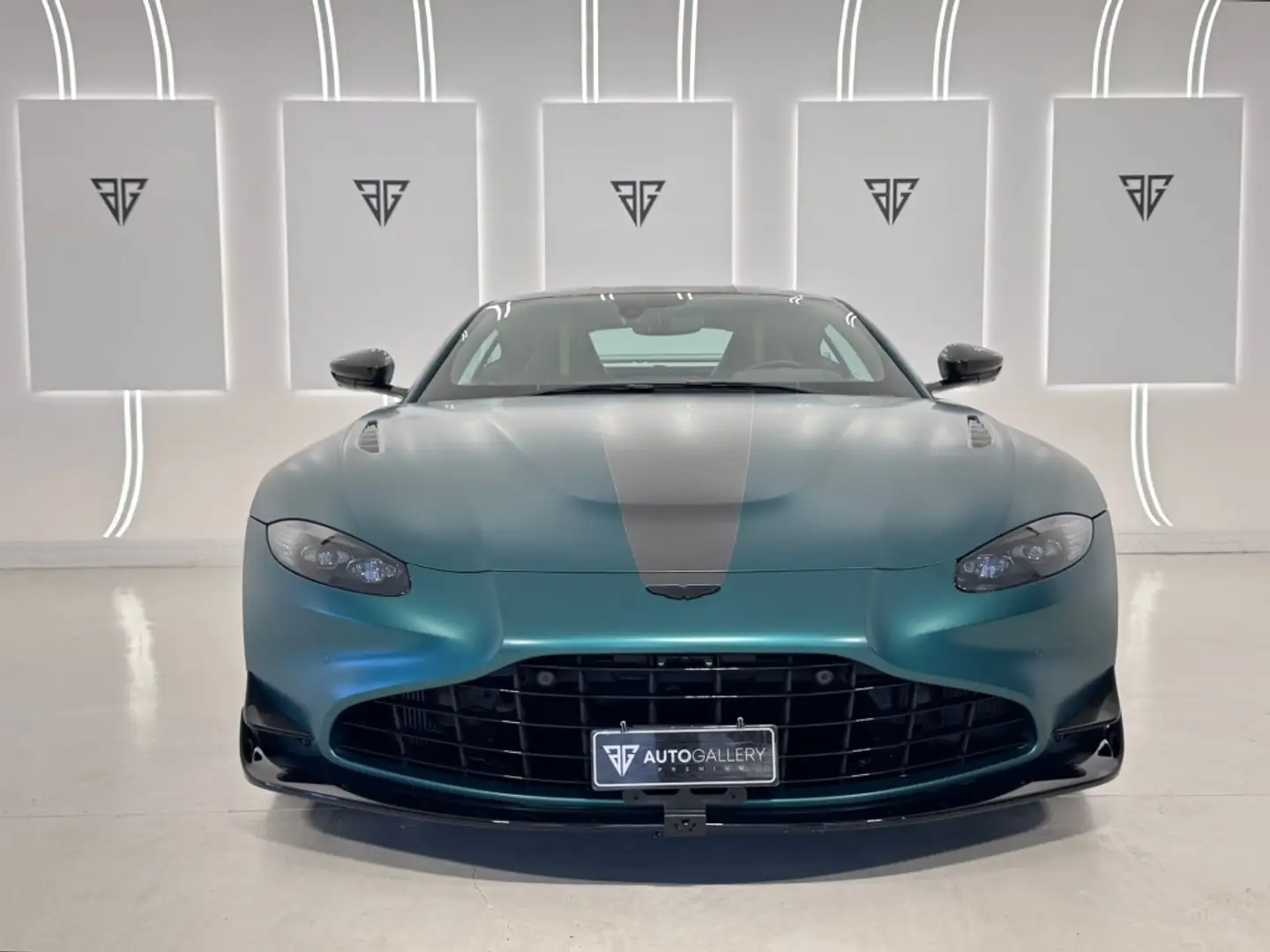Aston Martin Vantage F1 Edition Verde - 2