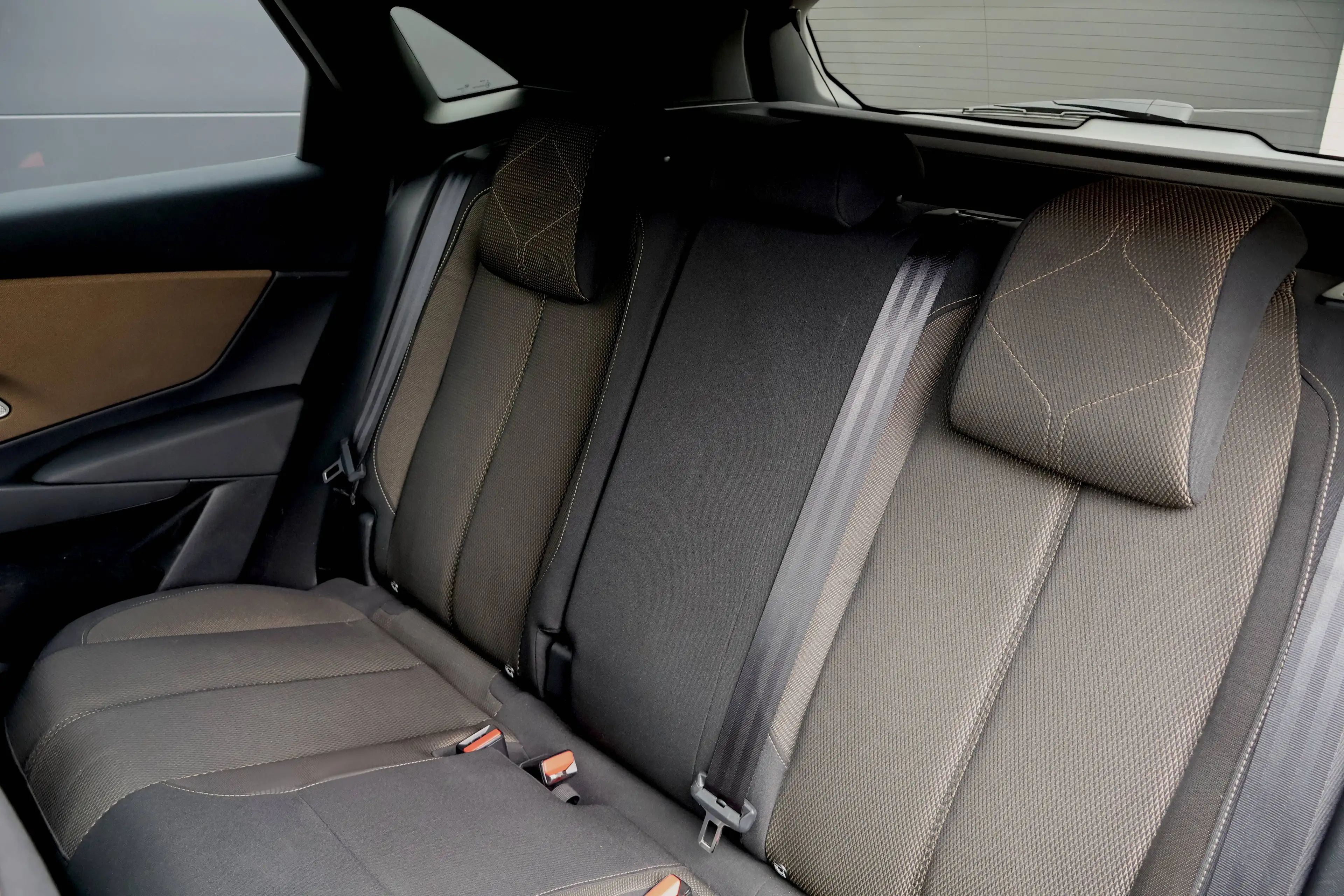 DS Automobiles DS 7 Crossback DS 7 CROSSBACK PHEV 1.6 E-TENSE (165 kW) — photo 14
