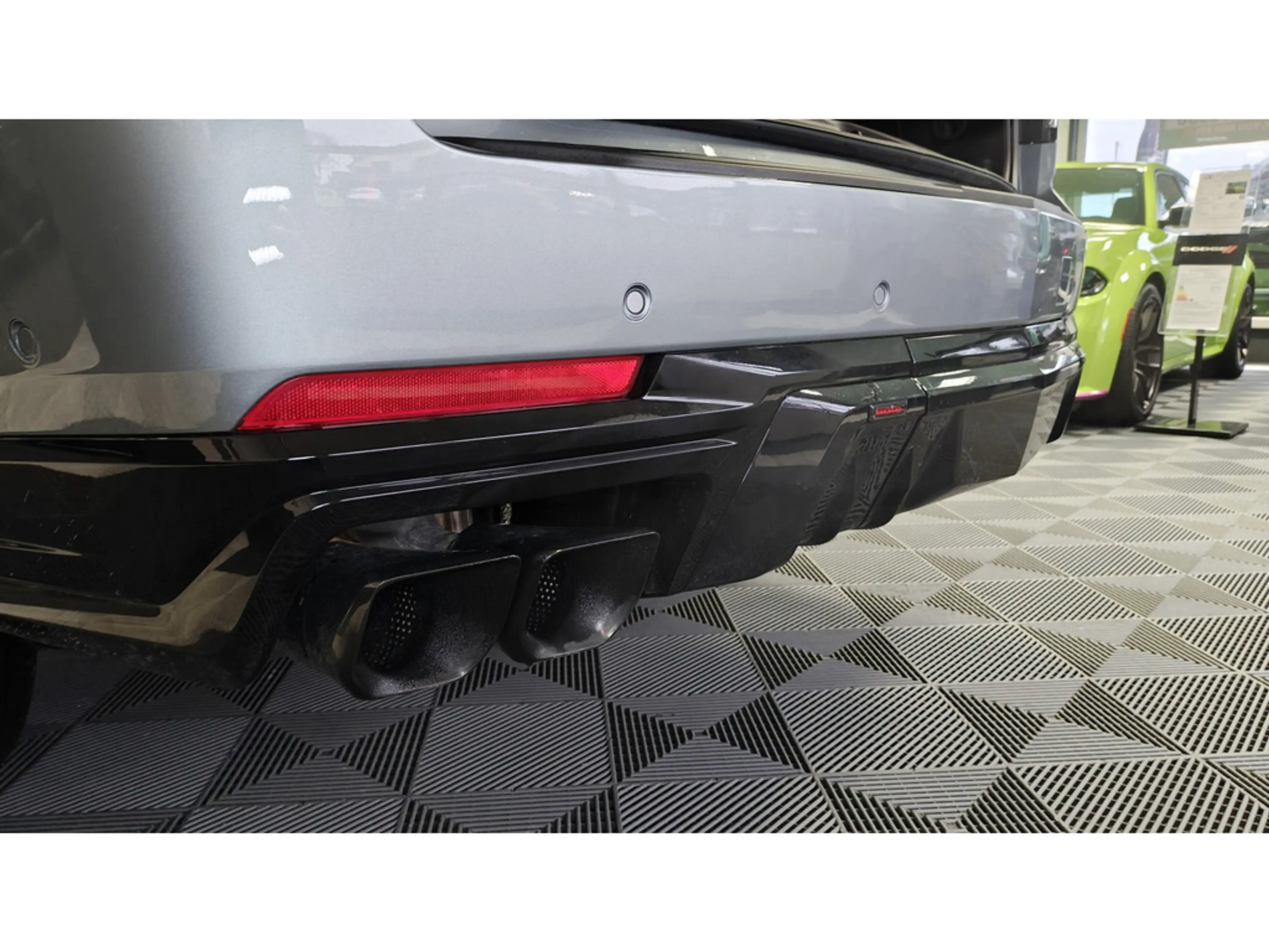 Cadillac Escalade V-Series 692 PS Carbon 24 Zoll VOLL — photo 16