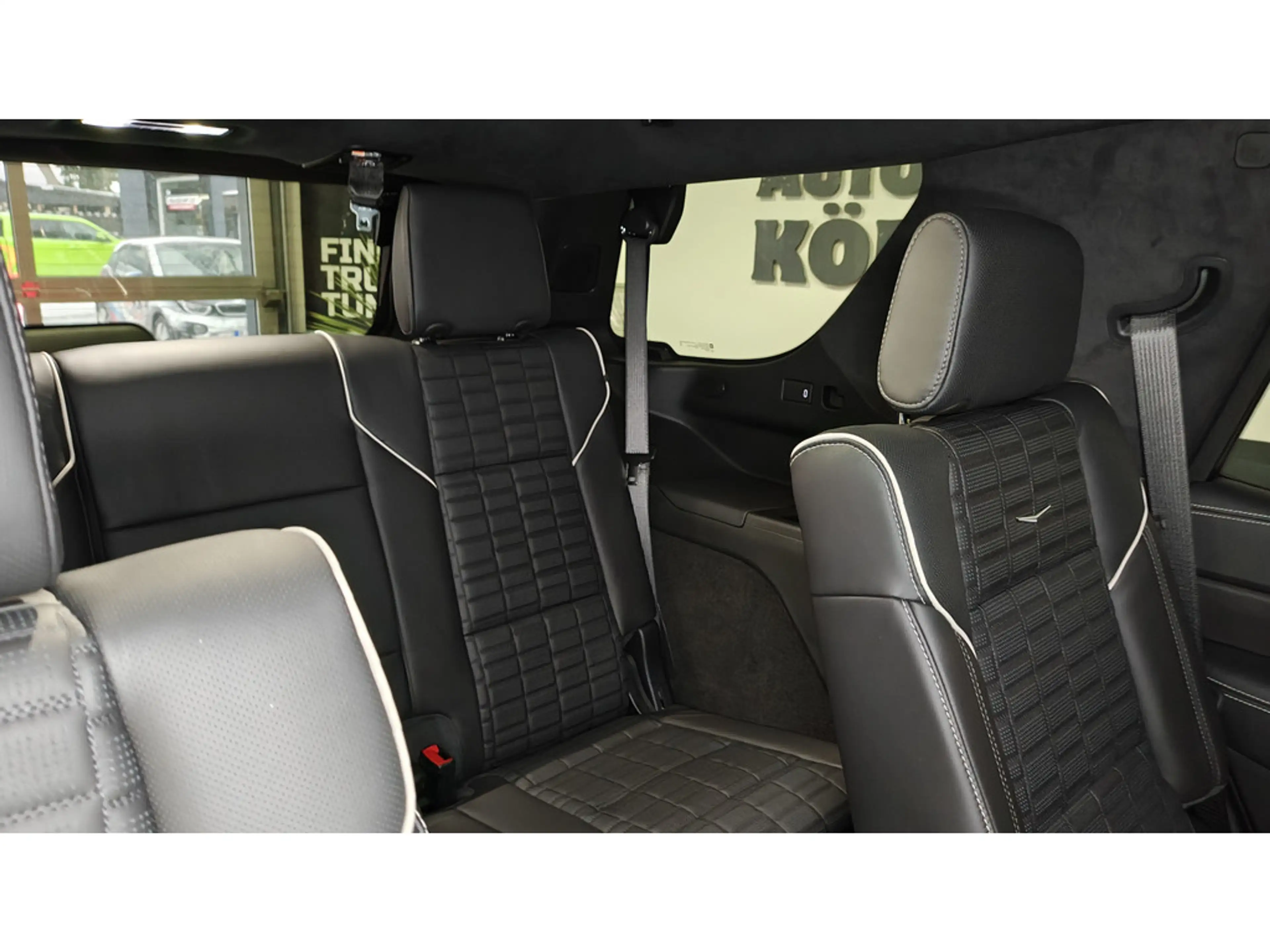 Cadillac Escalade V-Series 692 PS Carbon 24 Zoll VOLL — photo 13