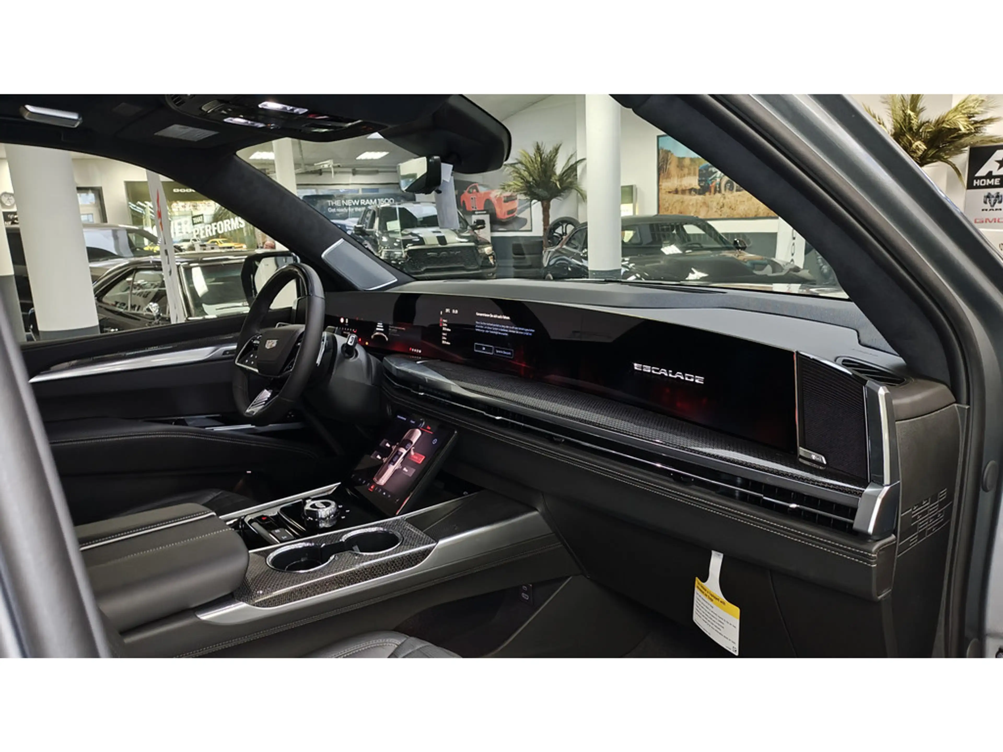 Cadillac Escalade V-Series 692 PS Carbon 24 Zoll VOLL — photo 10