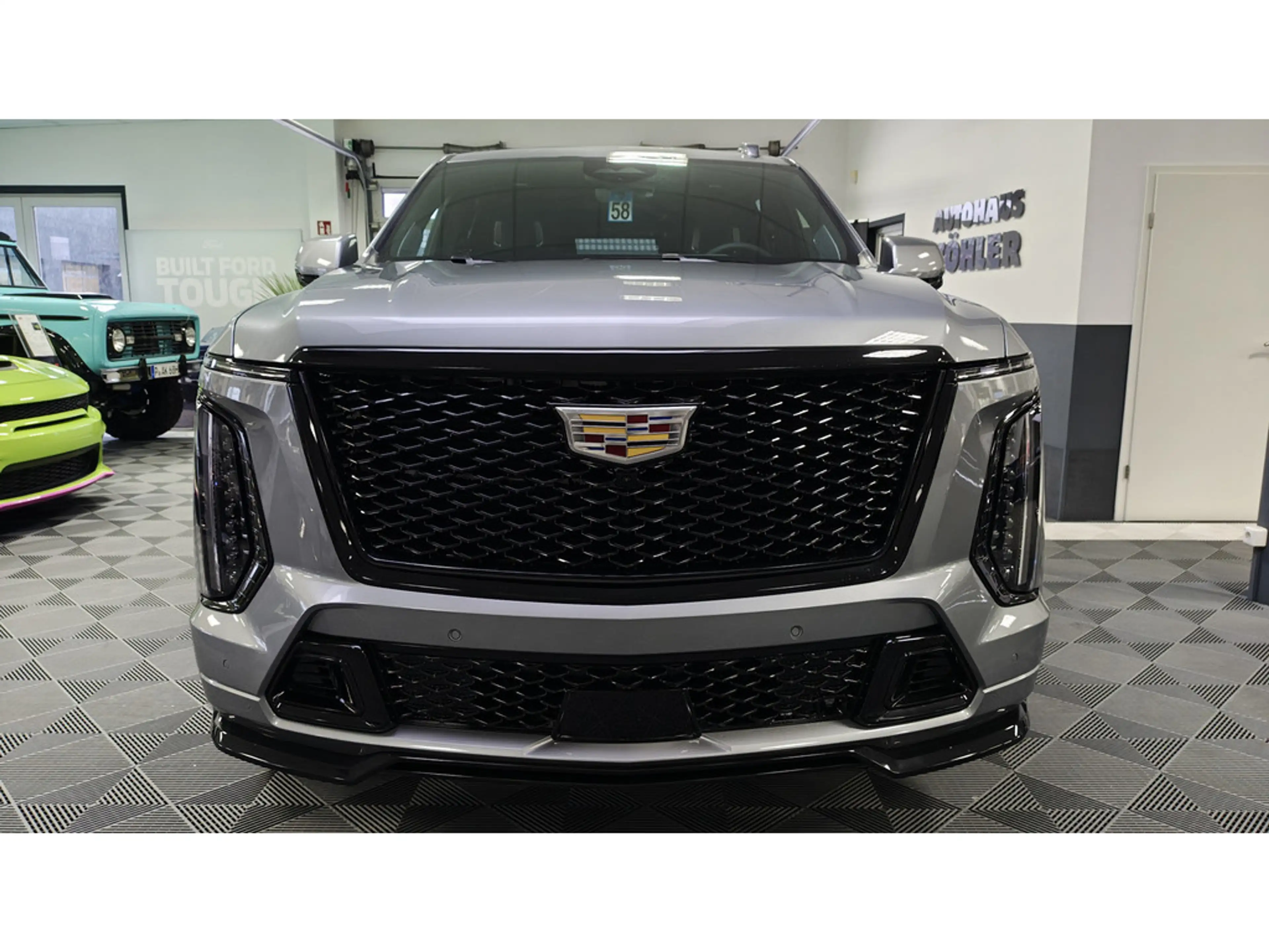 Cadillac Escalade V-Series 692 PS Carbon 24 Zoll VOLL — photo 7