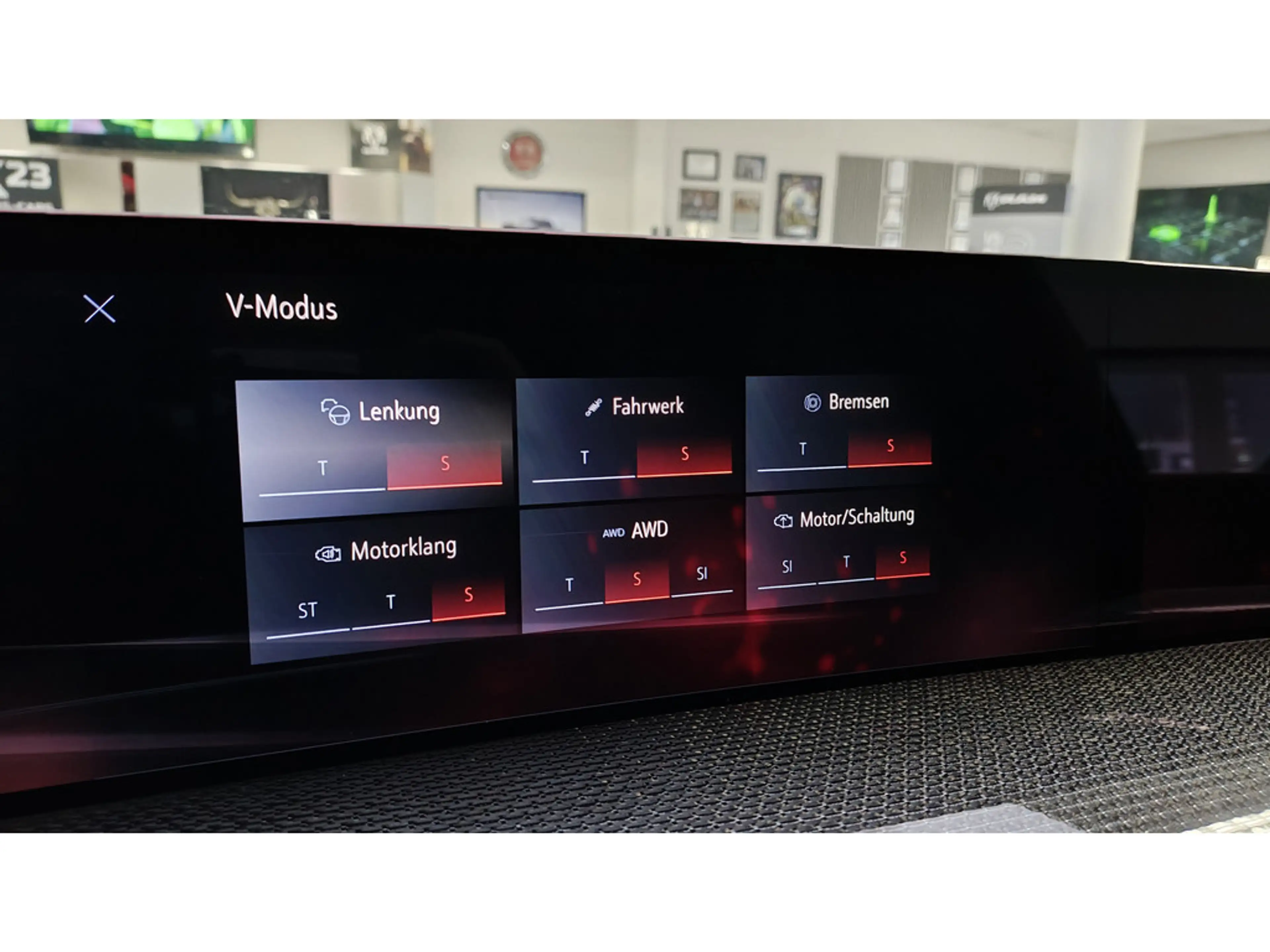 Cadillac Escalade V-Series 692 PS Carbon 24 Zoll VOLL — photo 33