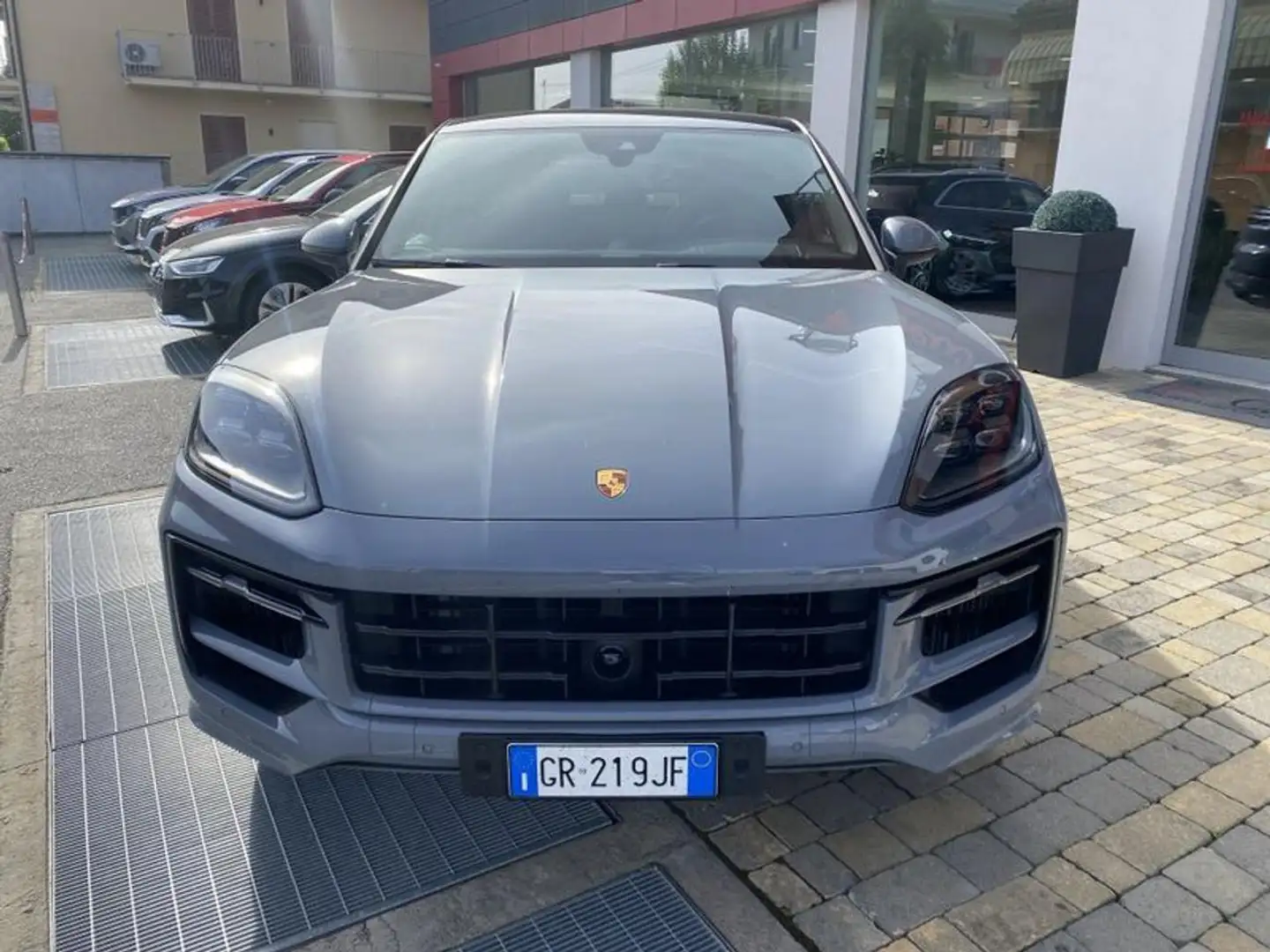 Porsche Cayenne Coupé 3.0 V6 E-Hybrid MATRIX-NAVI Grigio - 2