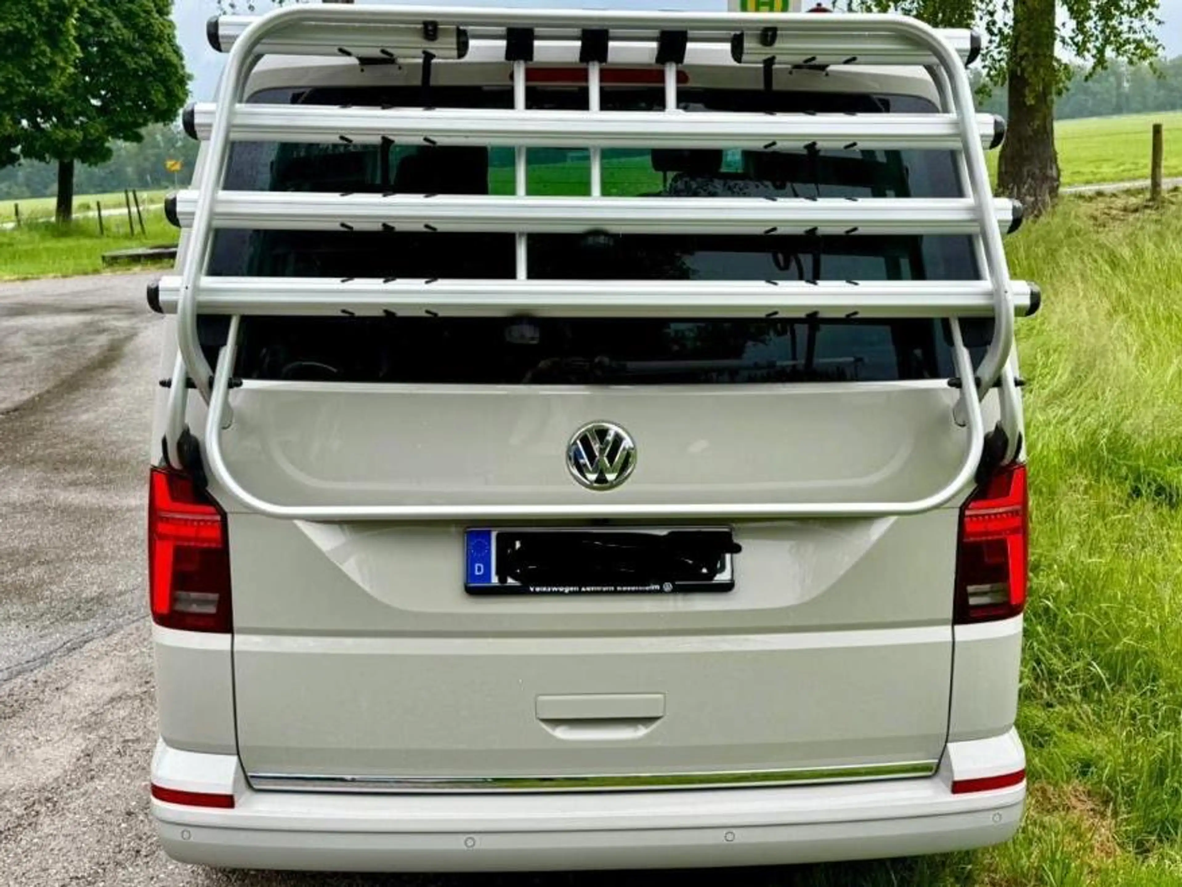 Volkswagen T6.1 Multivan 4MOTION Highline — photo 2