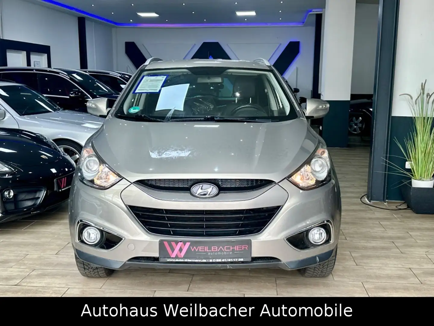 Hyundai iX35 Style 2WD Automatik *Gepflegt*Navi*Kamera * Grau - 2