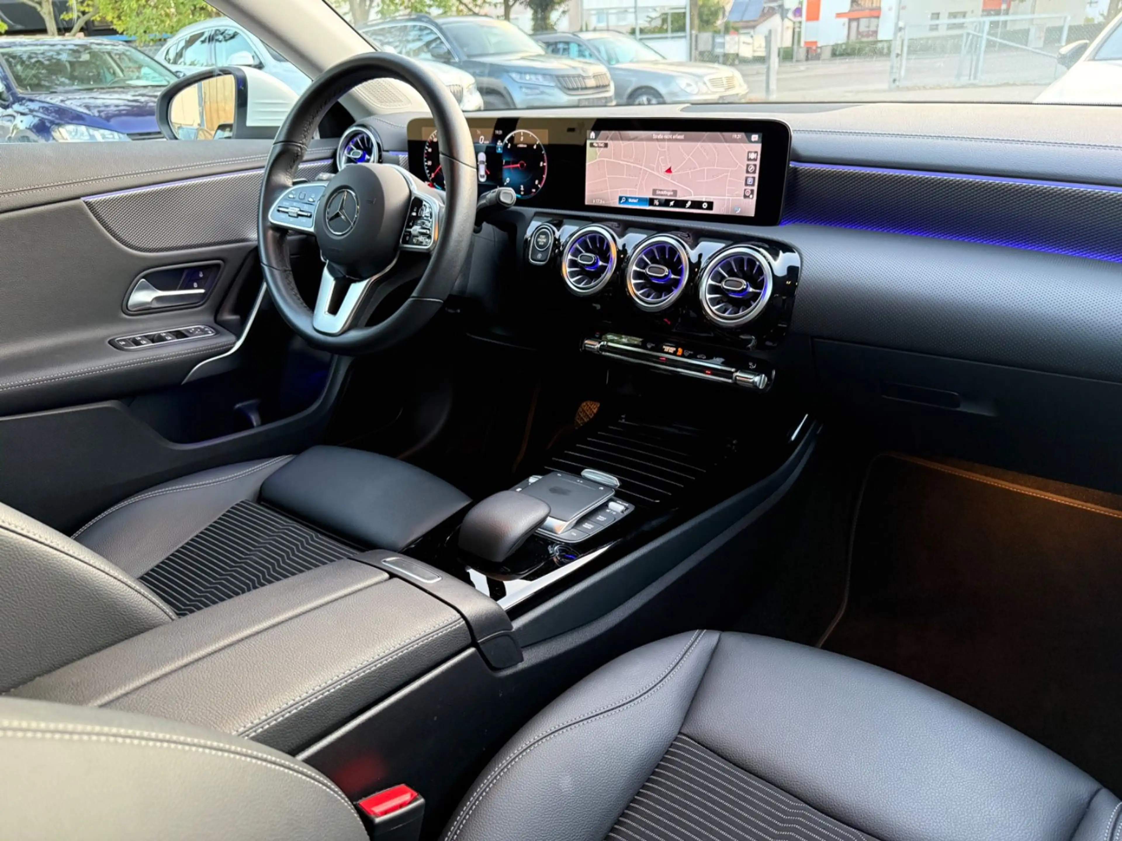 Mercedes-Benz CLA 220 d — photo 14